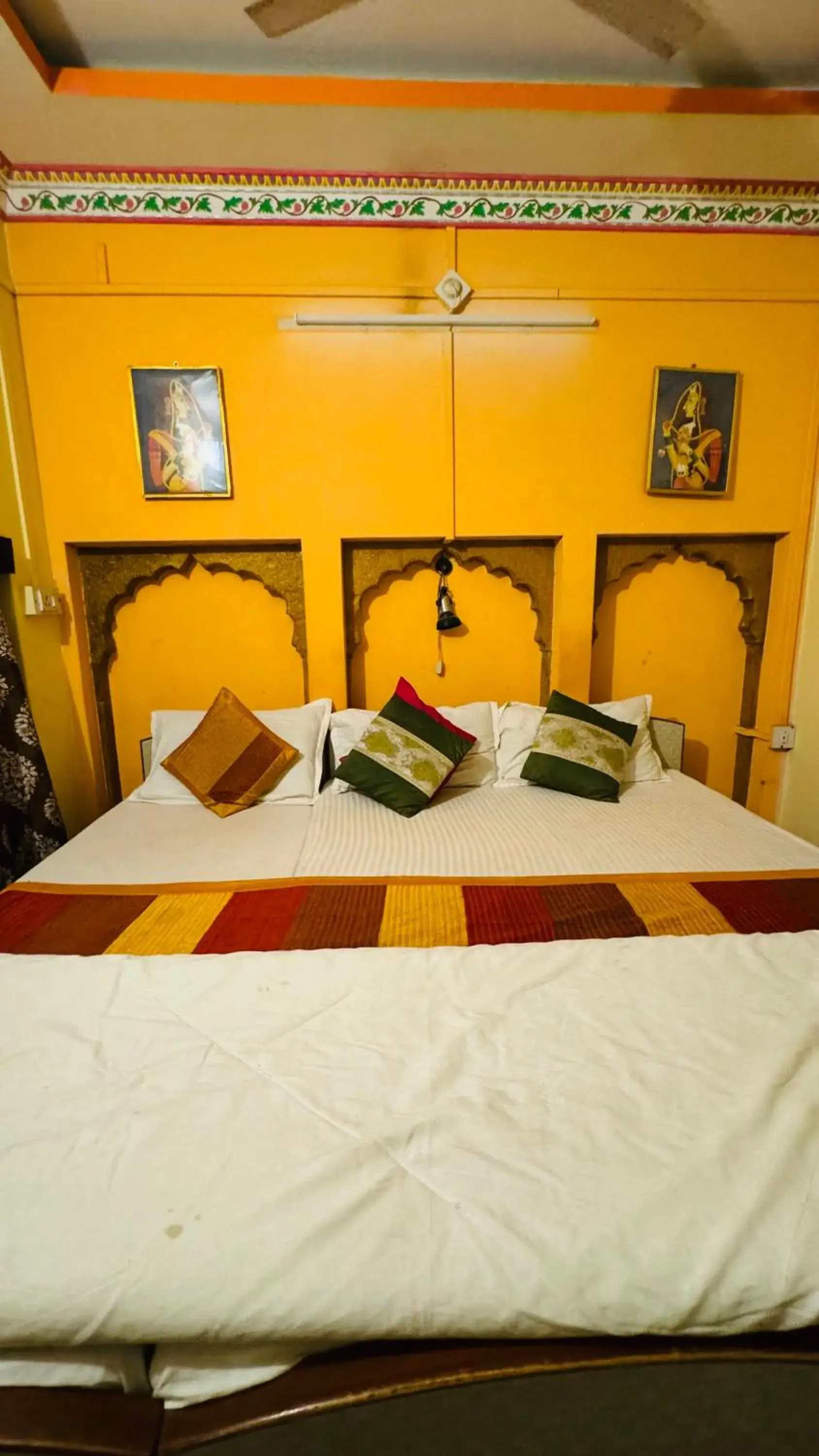 Bed in Hotel Mackpack Jaisalmer