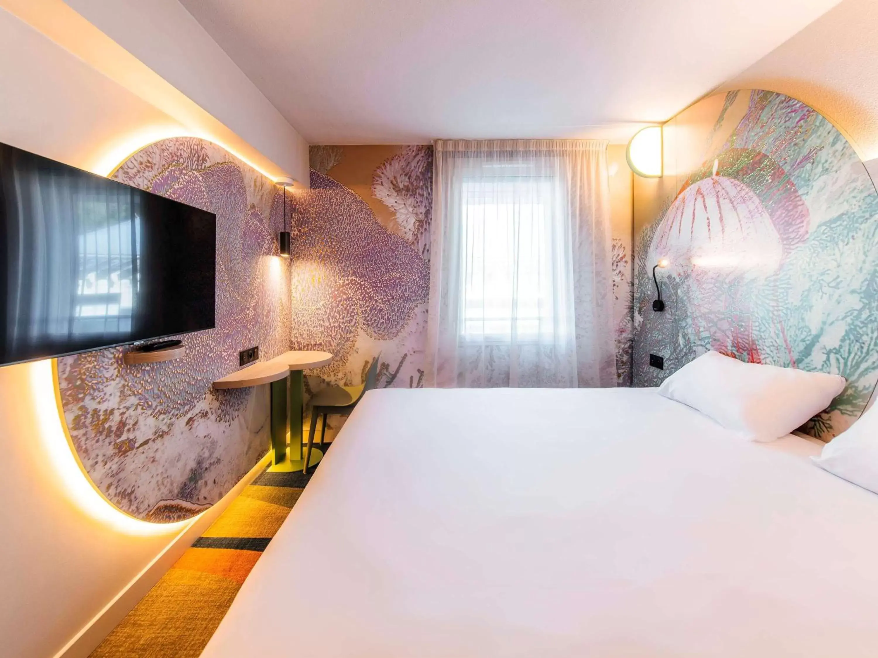 Photo of the whole room, Bed in ibis Styles Antibes Photo of the whole room, Bed in ibis Styles Antibes
