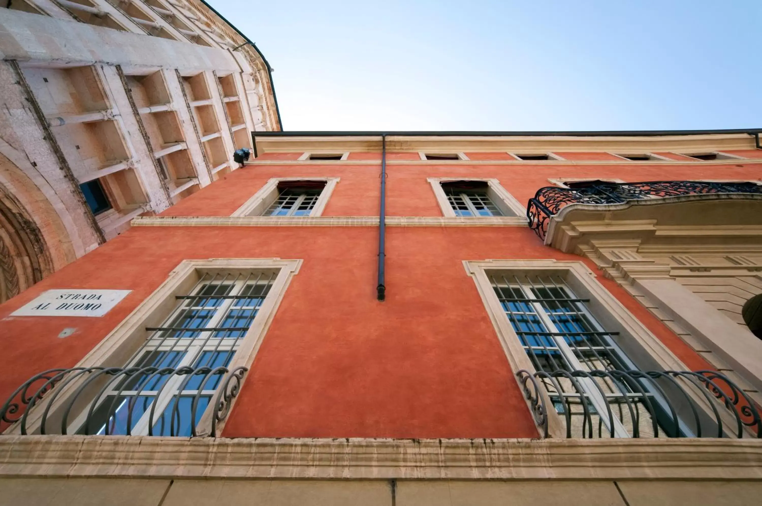 Facade/entrance, Property Building in Palazzo Dalla Rosa Prati