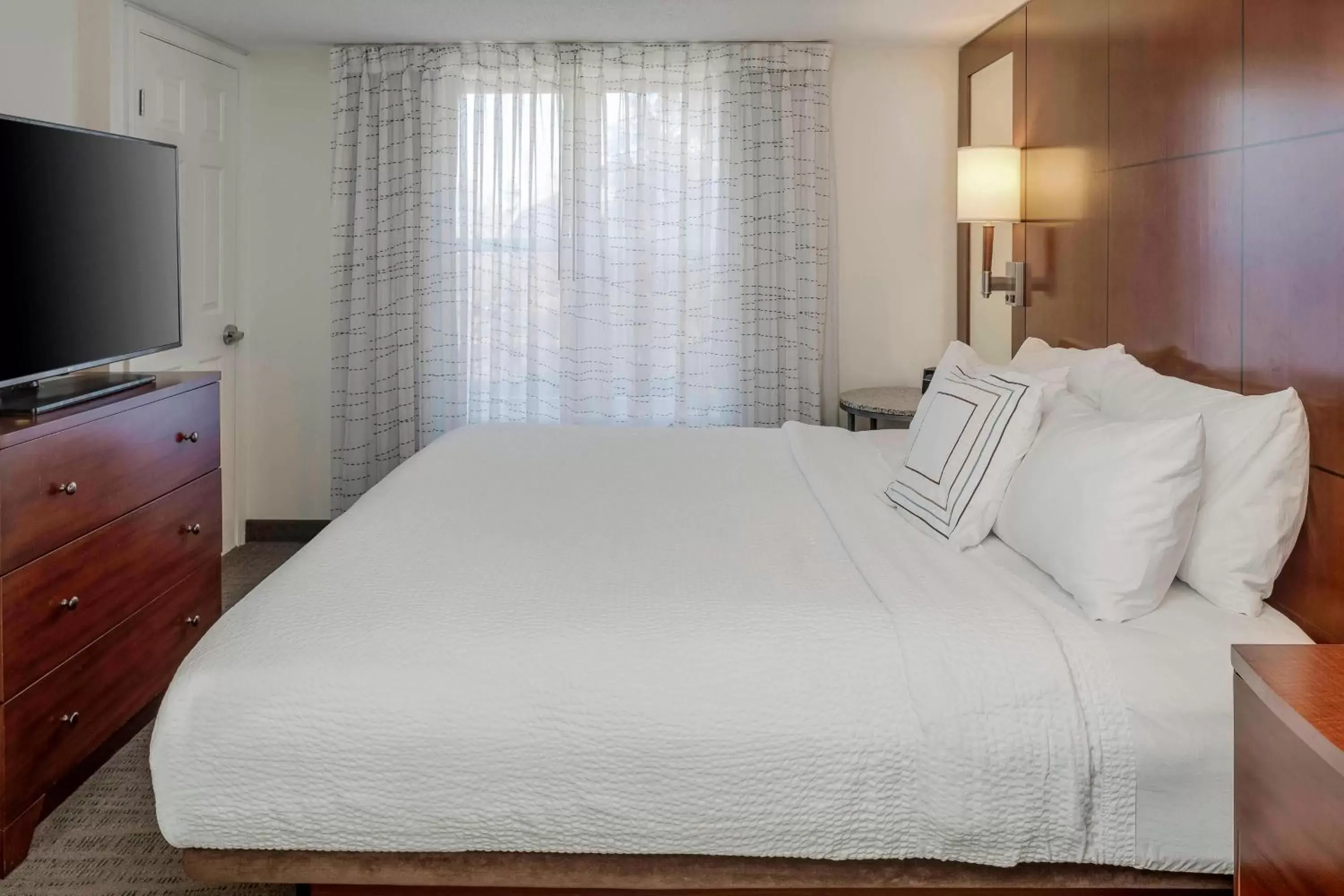 Bedroom, Bed in Residence Inn by Marriott Portsmouth