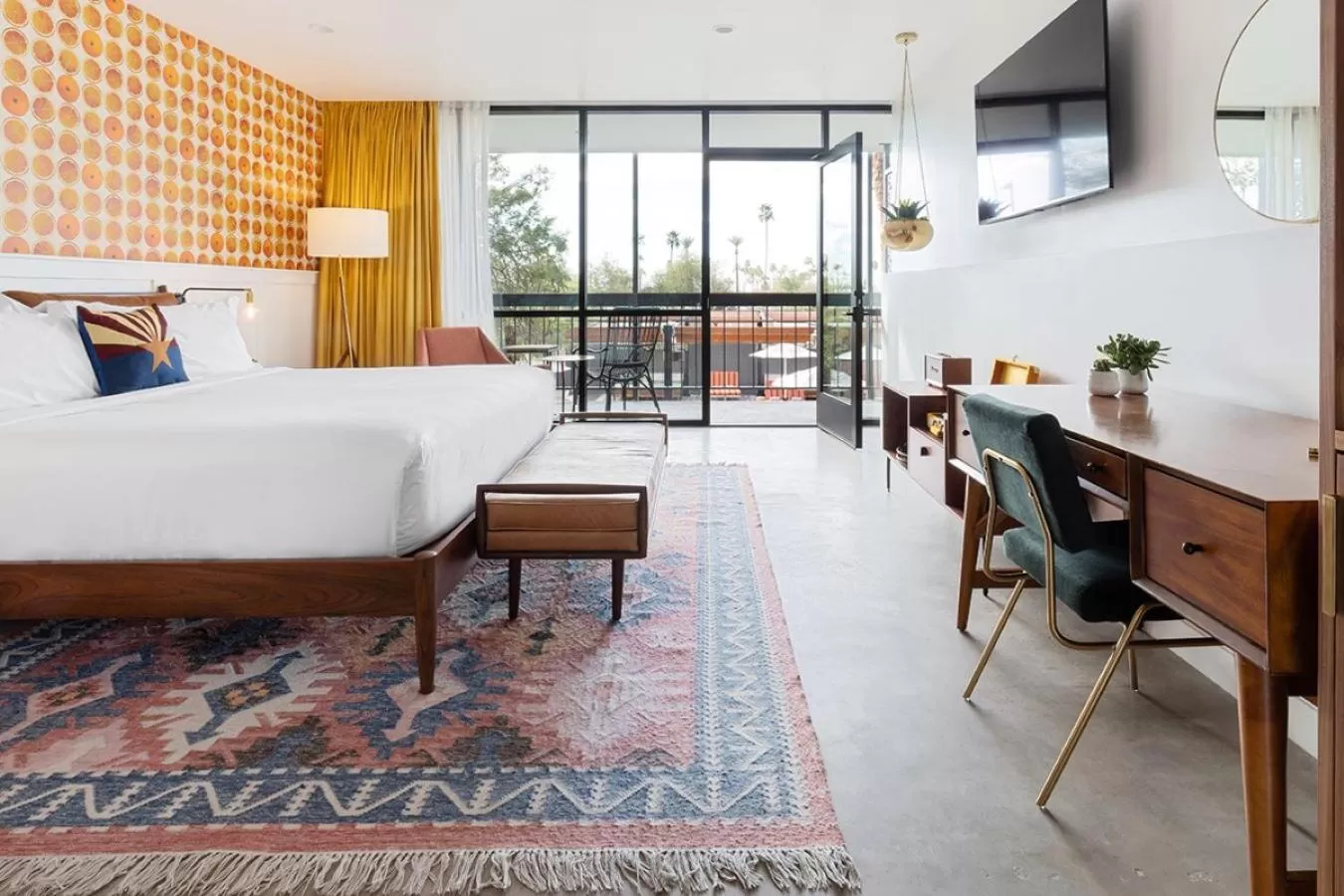 Balcony/Terrace, Bed in RISE Uptown