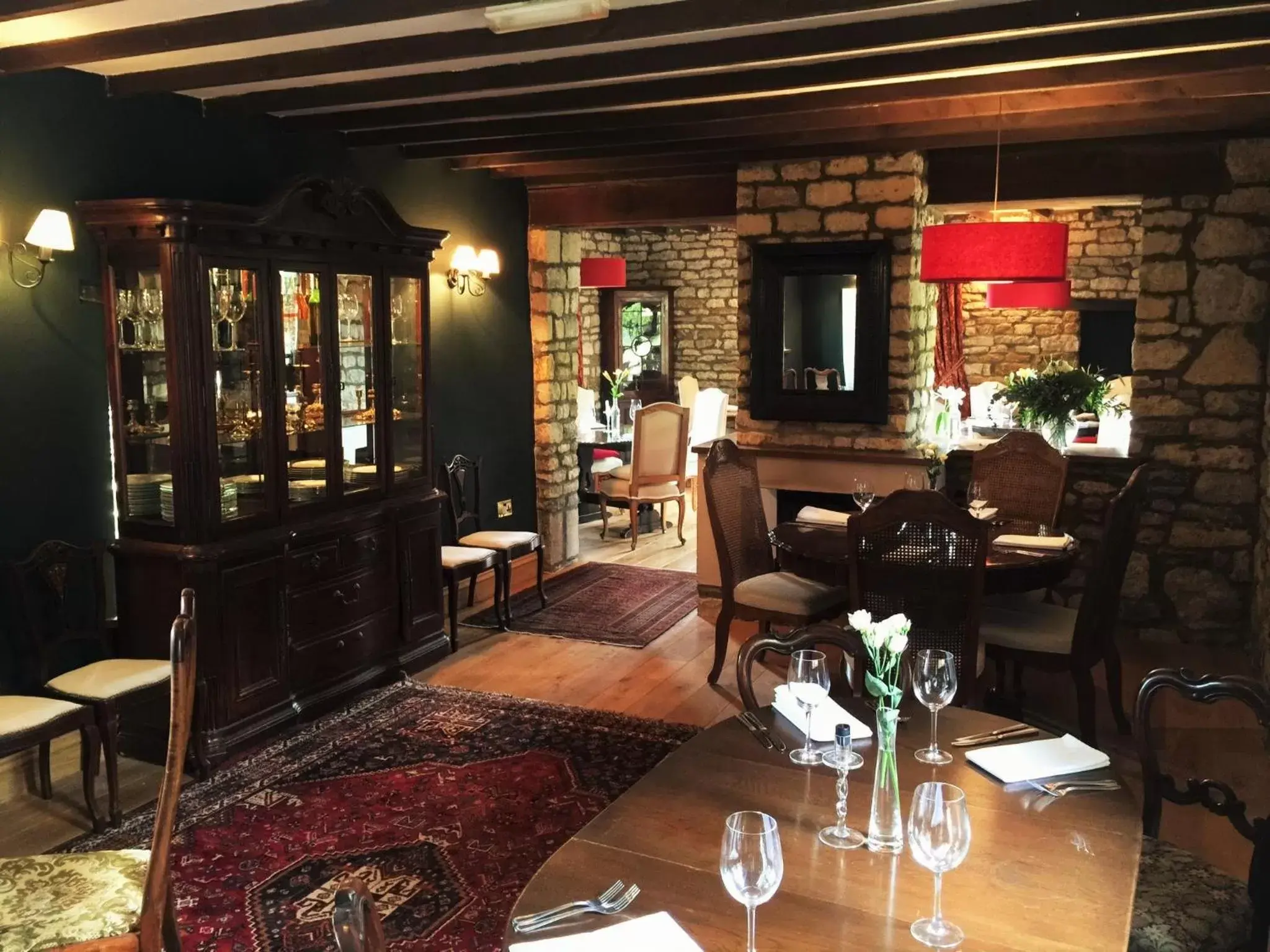 Restaurant/Places to Eat in The Fox and Hounds