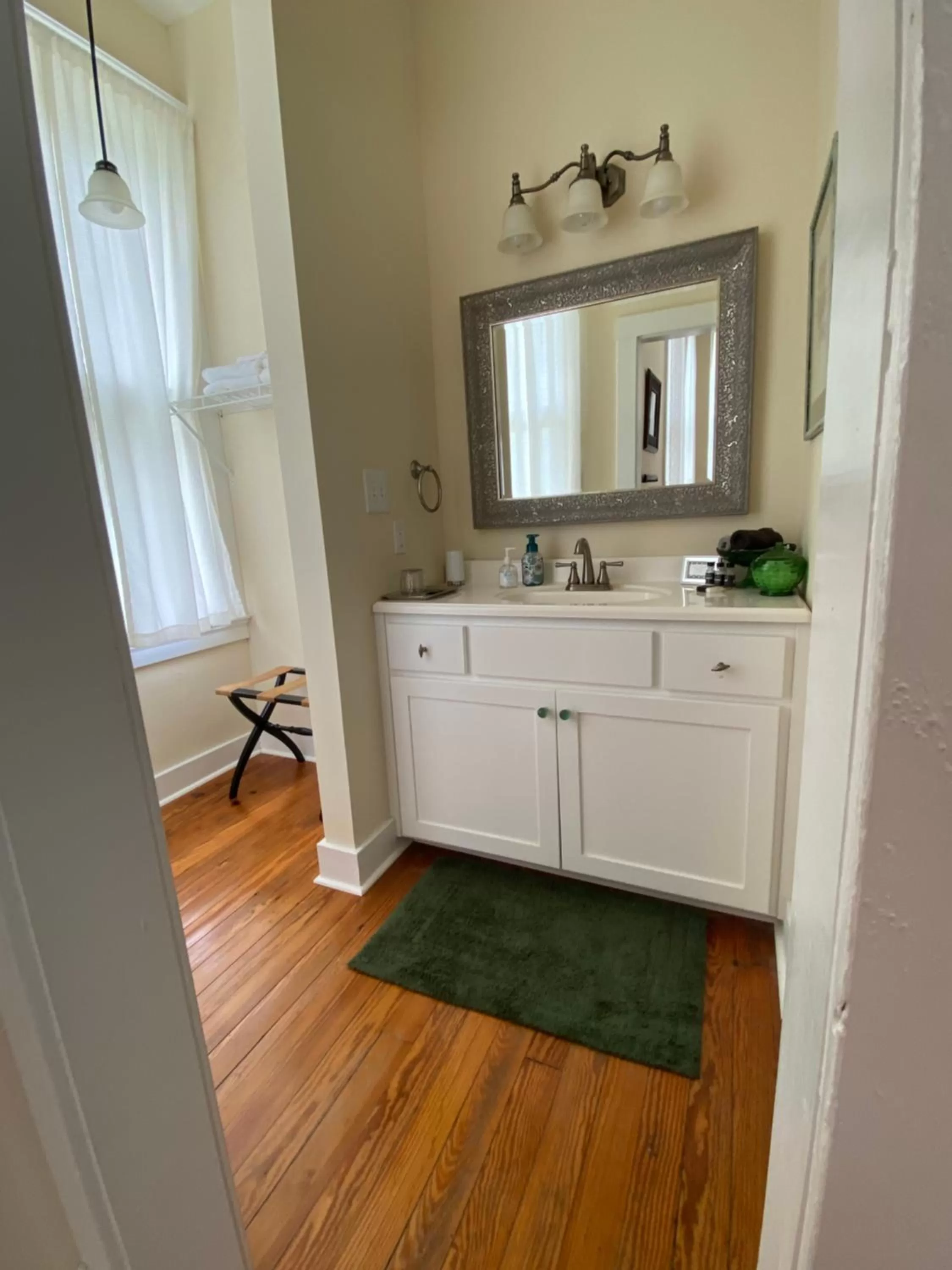 Bathroom in The King's Daughters B and B on the Bluff overlooking the Mighty Mississippi