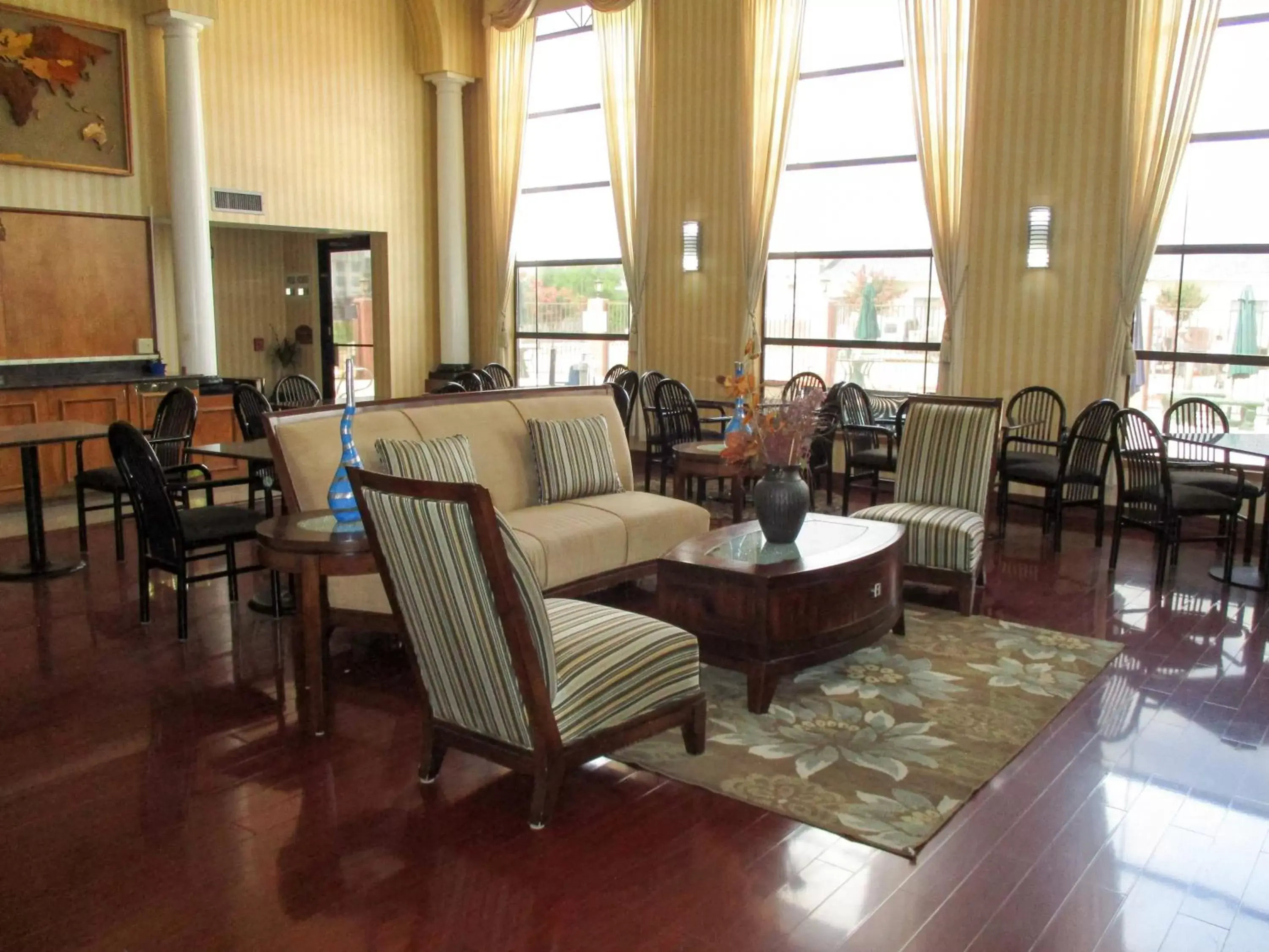 Lobby or reception, Seating Area in Motel 6-Brenham, TX
