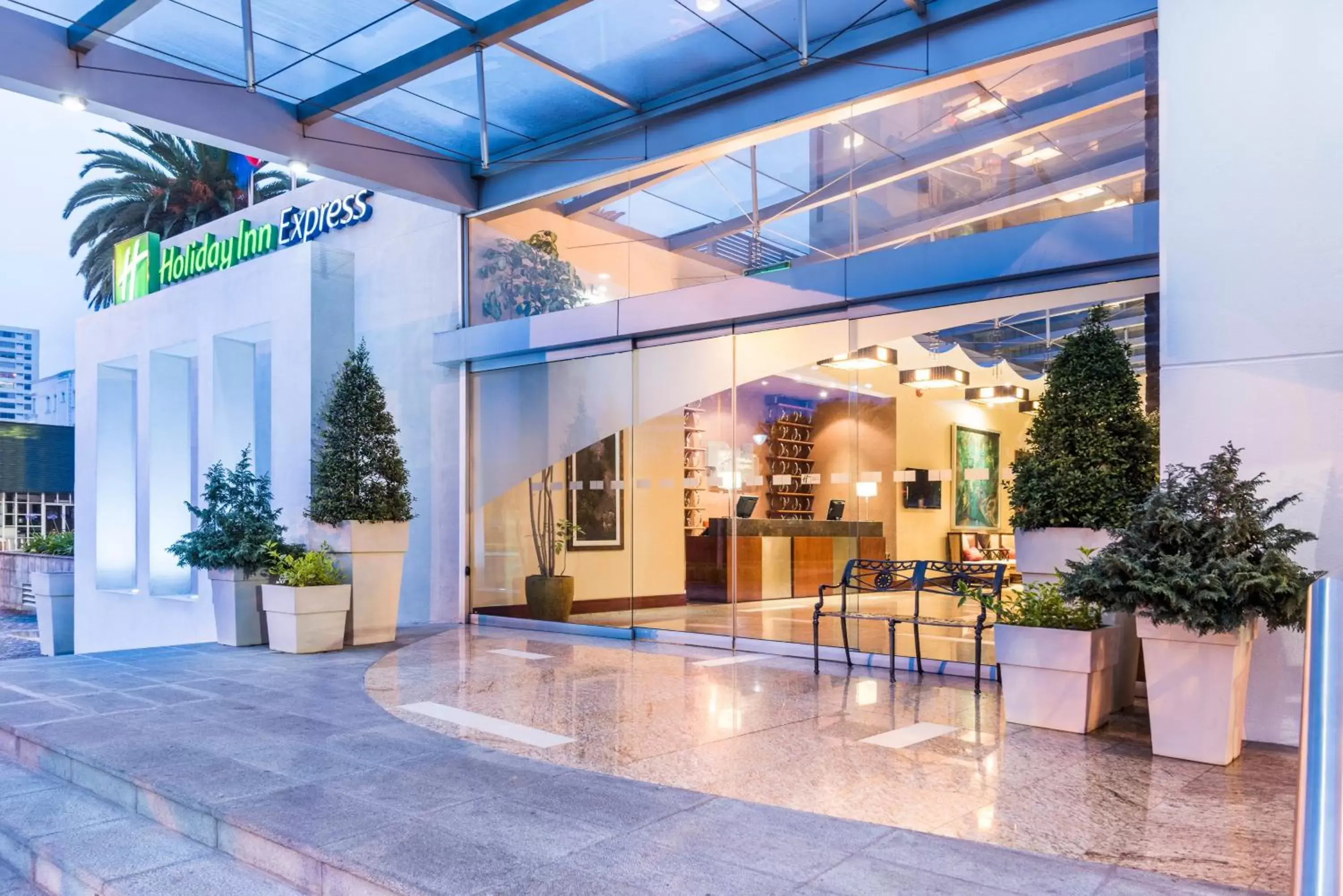 Lobby or reception, Swimming Pool in Holiday Inn Express Quito, an IHG Hotel