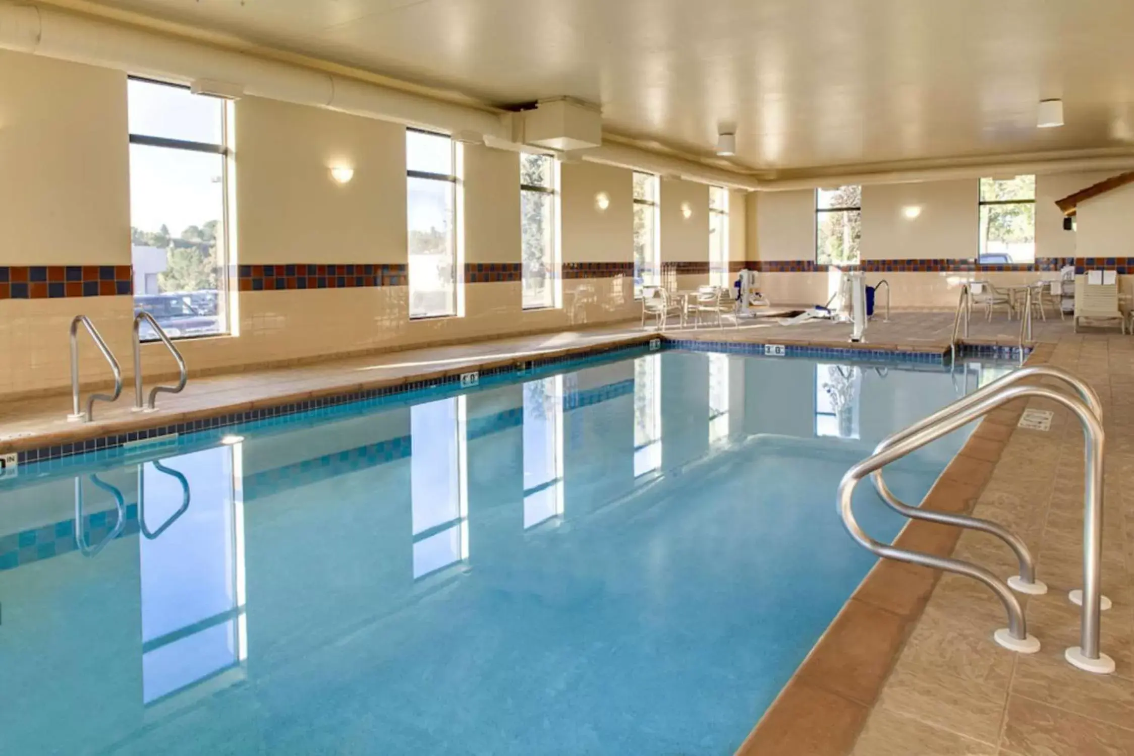 Pool view, Swimming Pool in Hampton Inn Dubuque