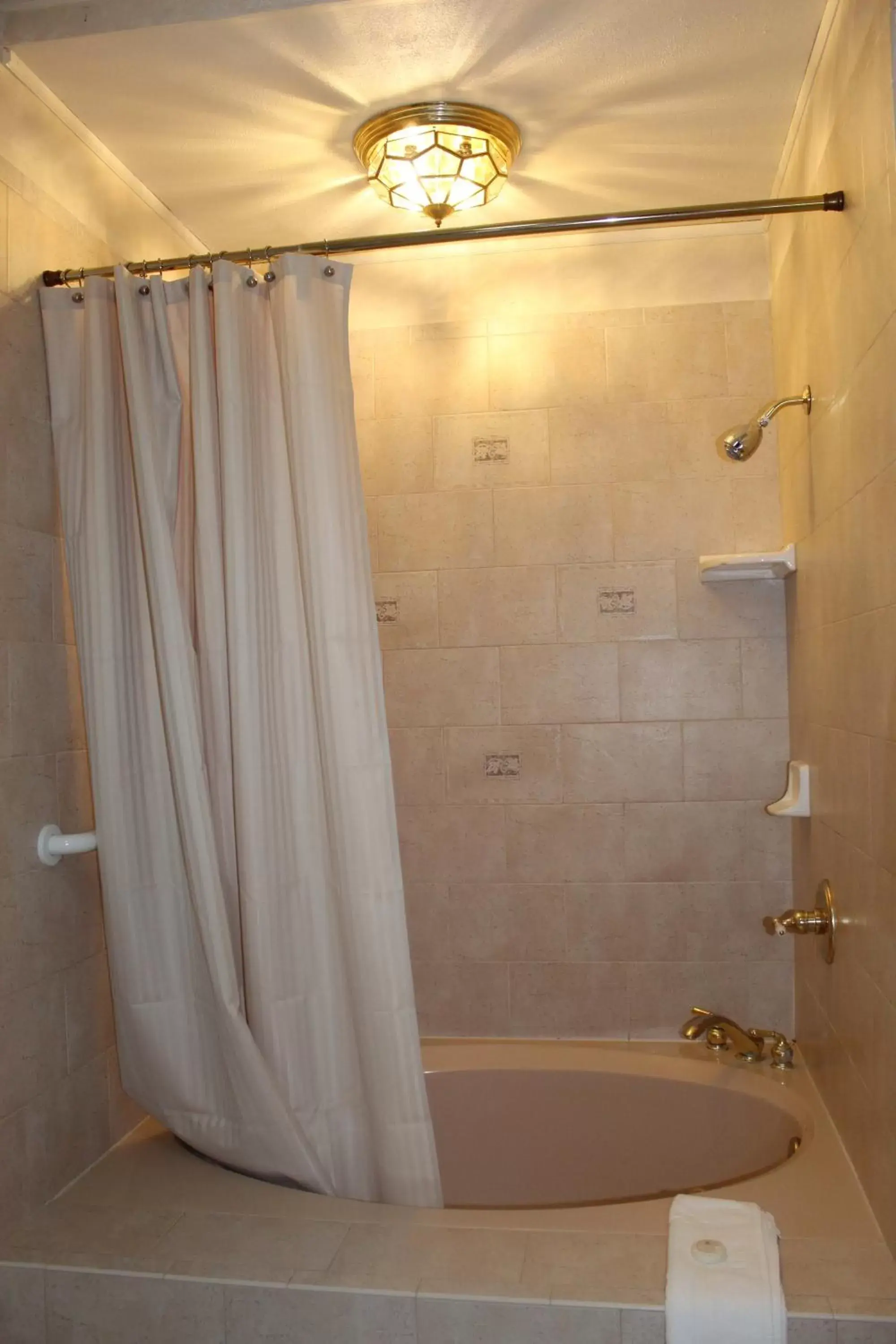 Bathroom in Echo Mountain Inn