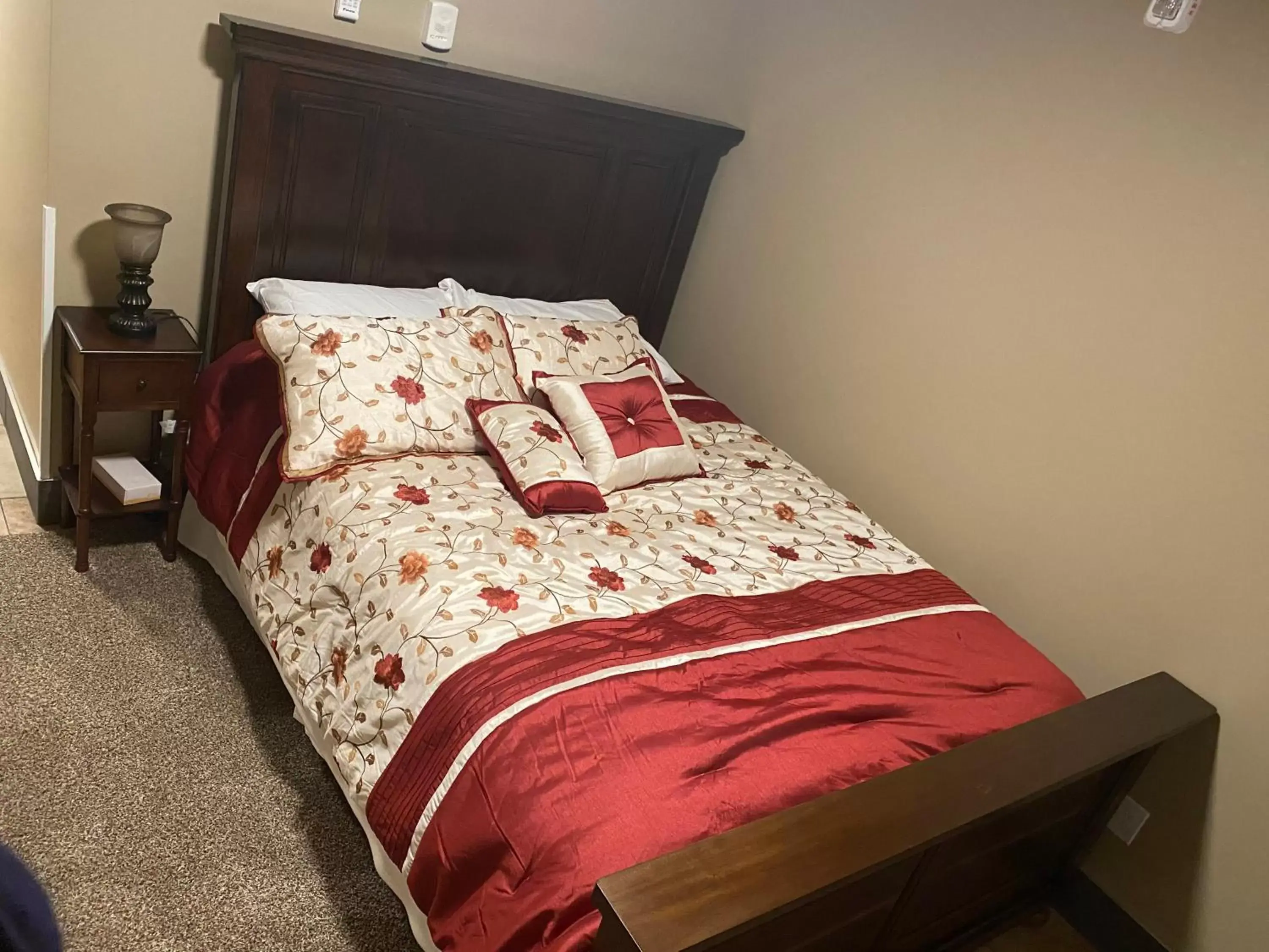 Bed in Cold Spring Hotel Bed in Cold Spring Hotel