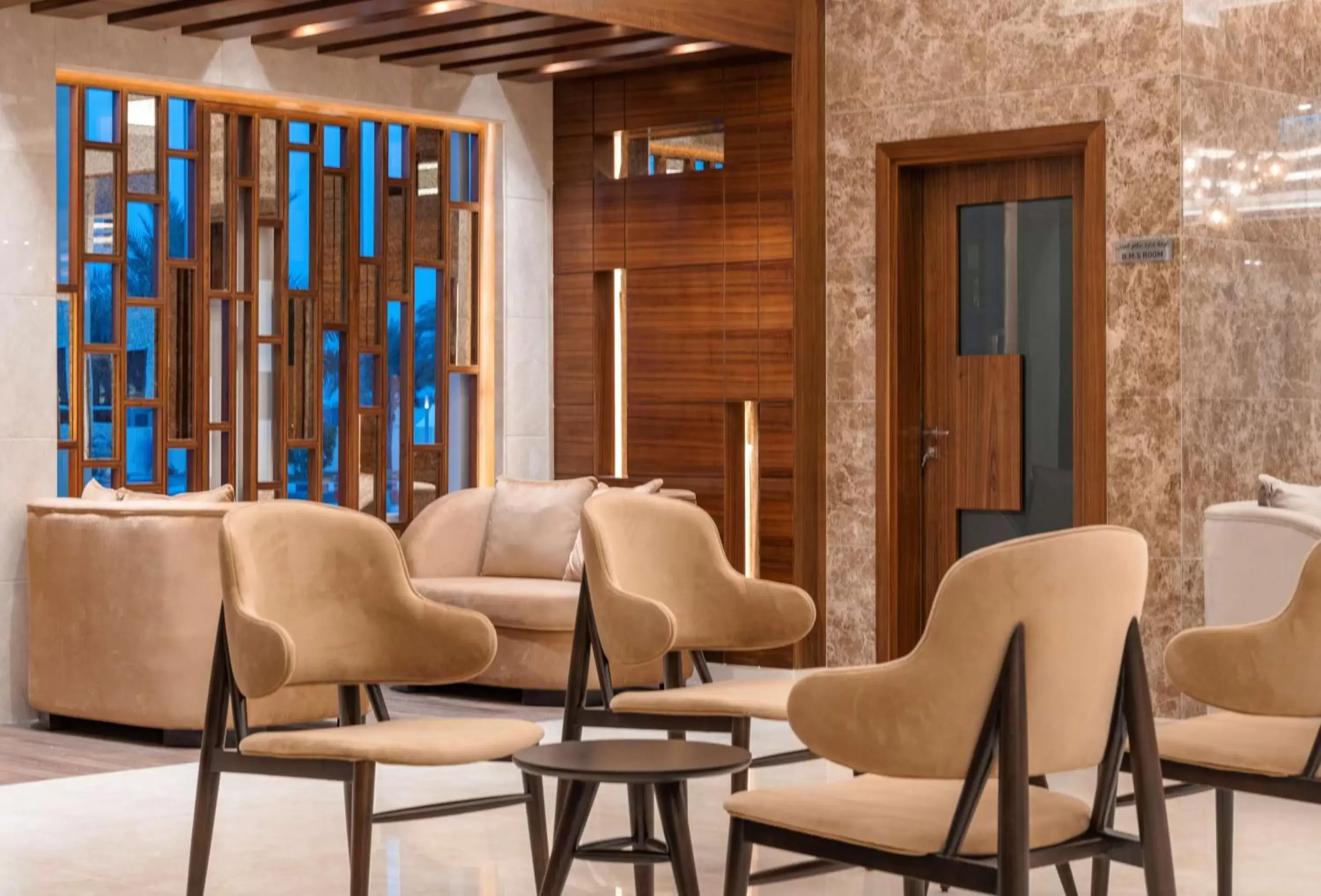 Lobby or reception, Lounge/Bar in Radisson Resort Ras Al Khaimah Marjan Island