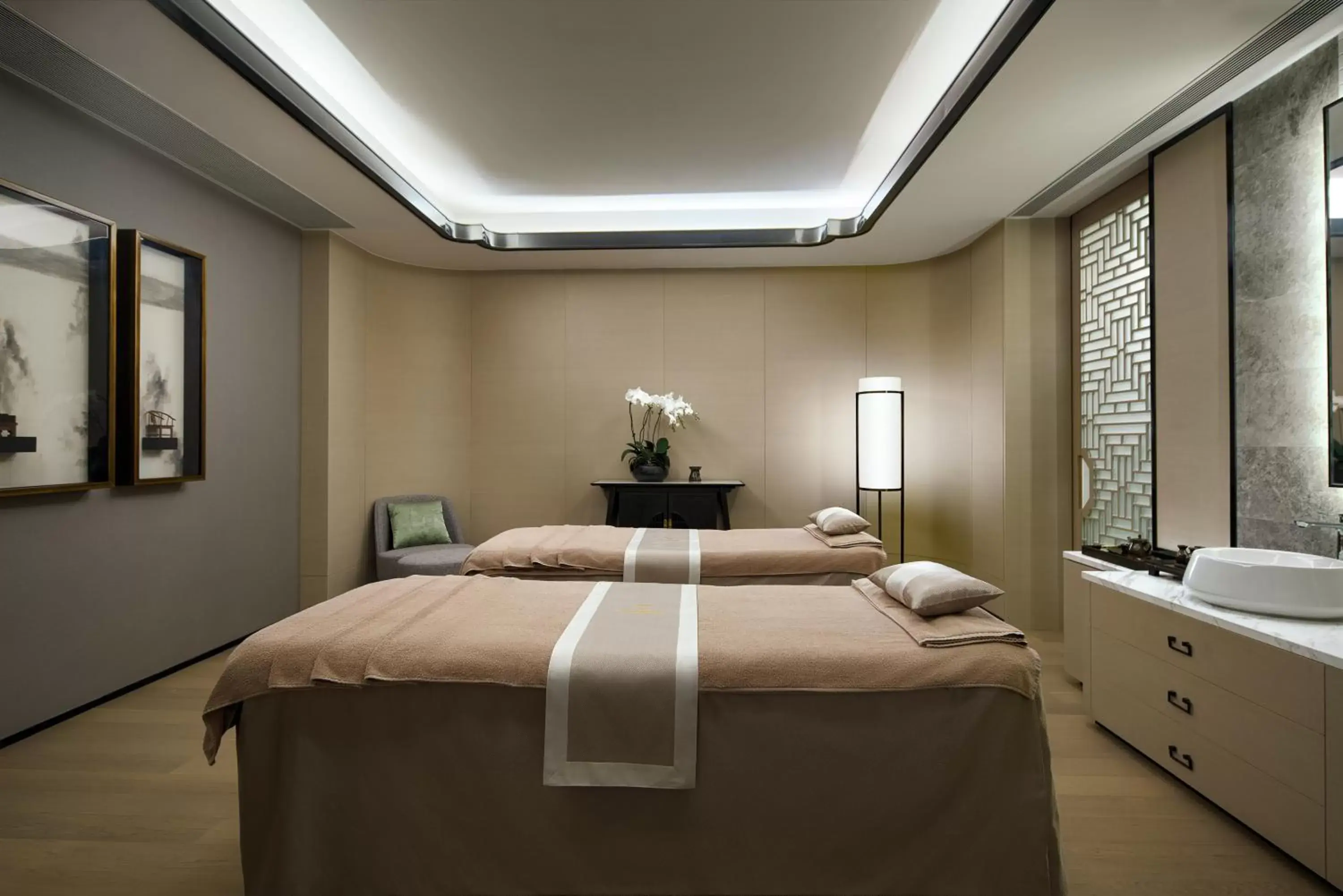 Spa and wellness centre/facilities, Bed in Cordis, Beijing Capital Airport By Langham Hospitality Group Spa and wellness centre/facilities, Bed in Cordis, Beijing Capital Airport By Langham Hospitality Group