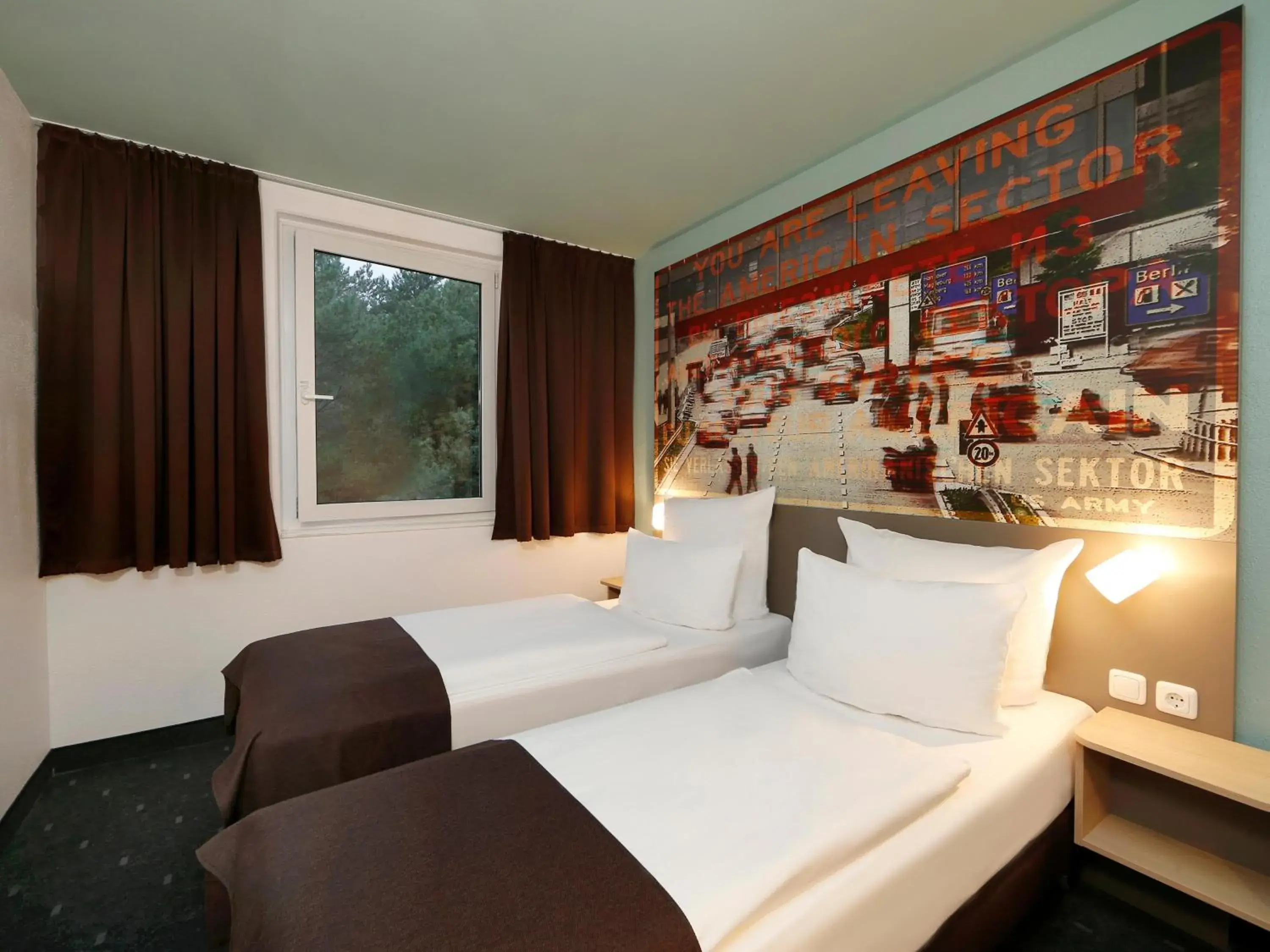 Bed in B&B Hotel Berlin-Dreilinden
