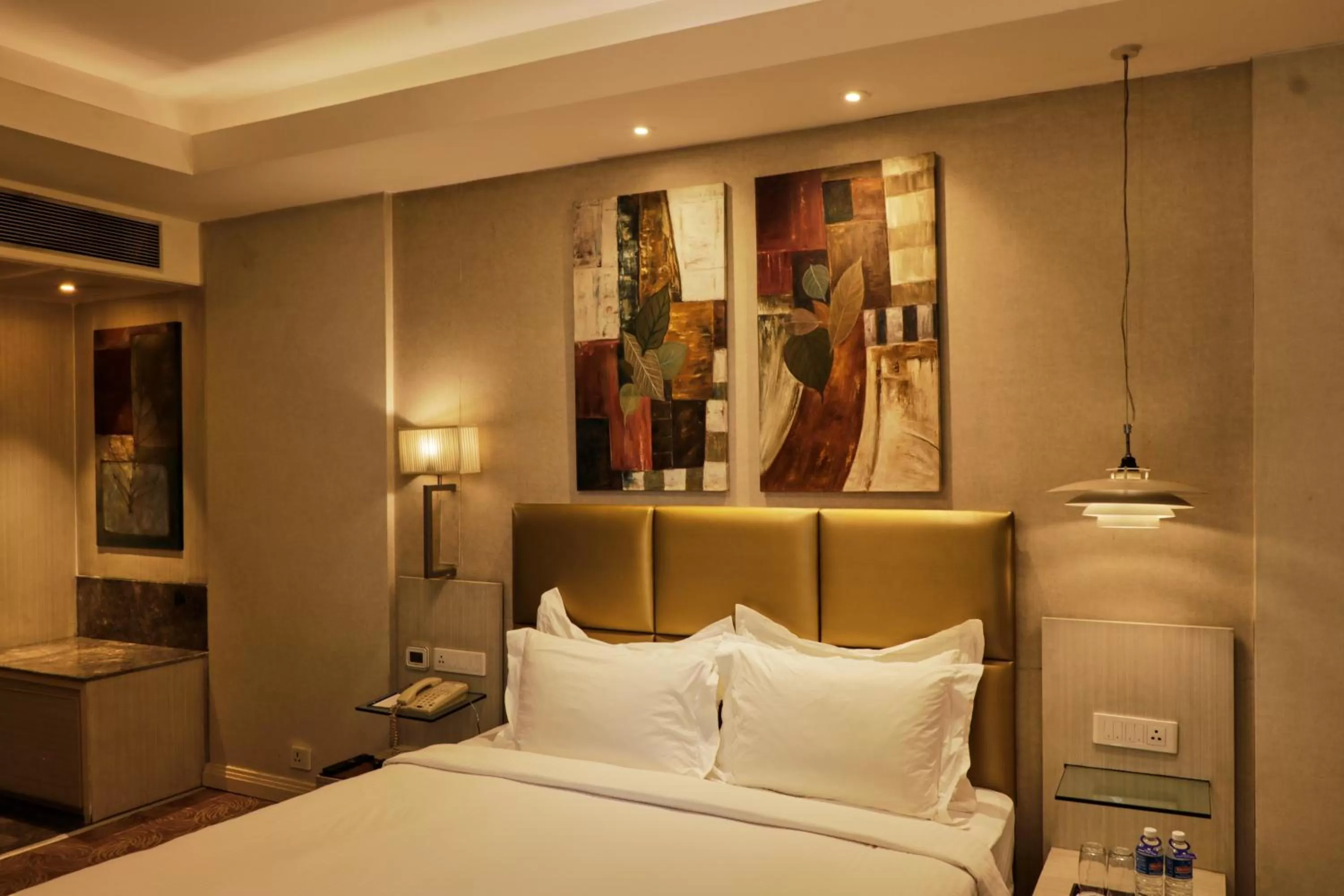 Bed in Park Plaza Faridabad