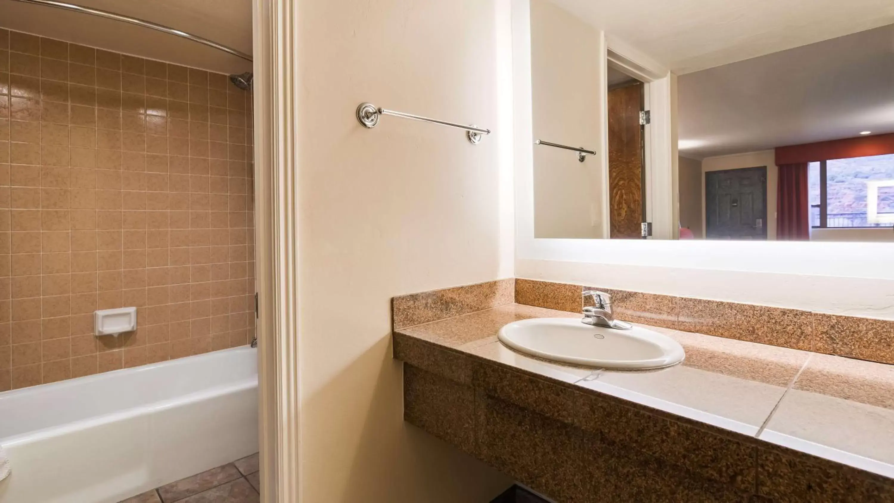 Bathroom in Best Western Plus Arroyo Roble Hotel & Creekside Villas