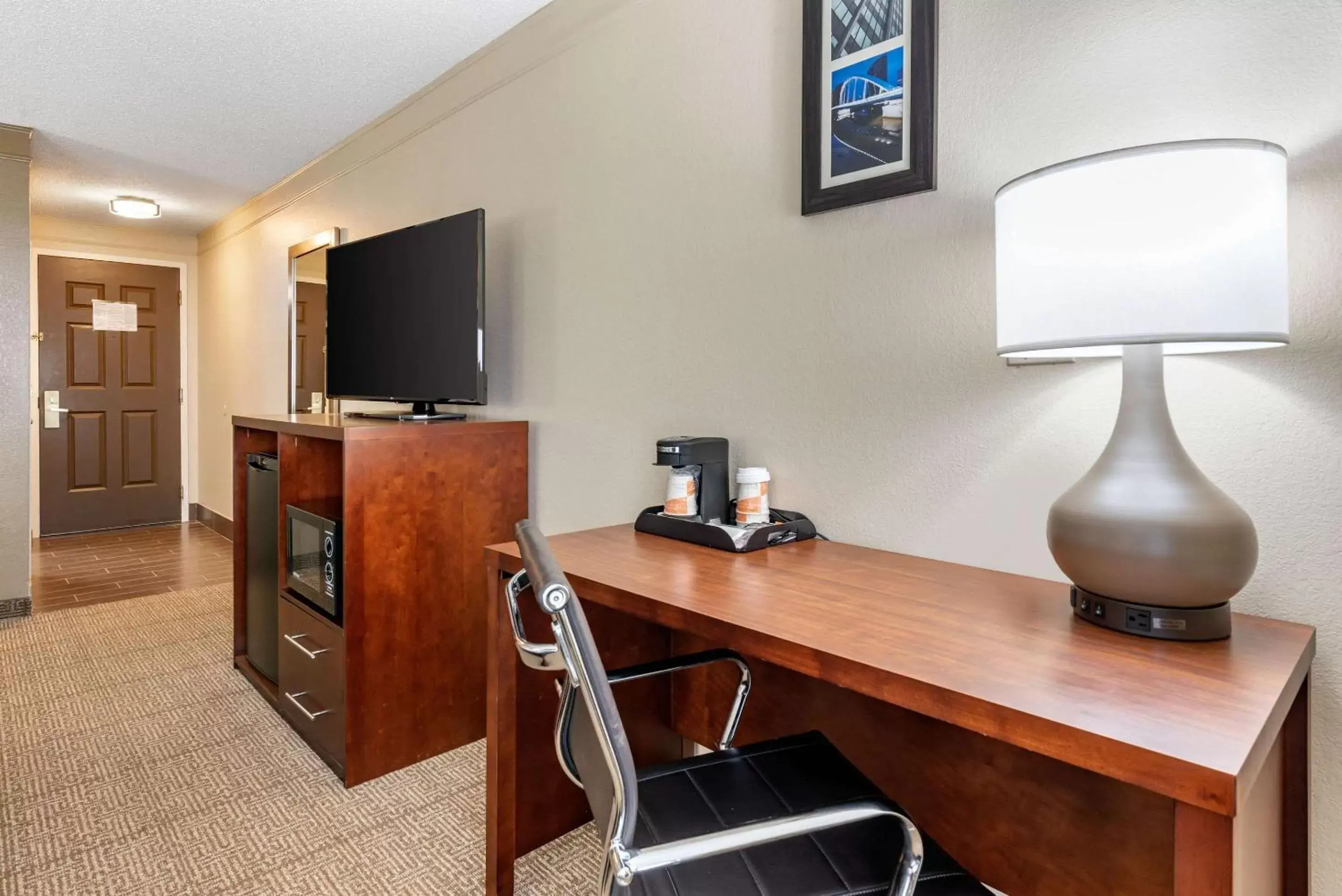 Photo of the whole room, TV/Entertainment Center in Comfort Inn & Suites