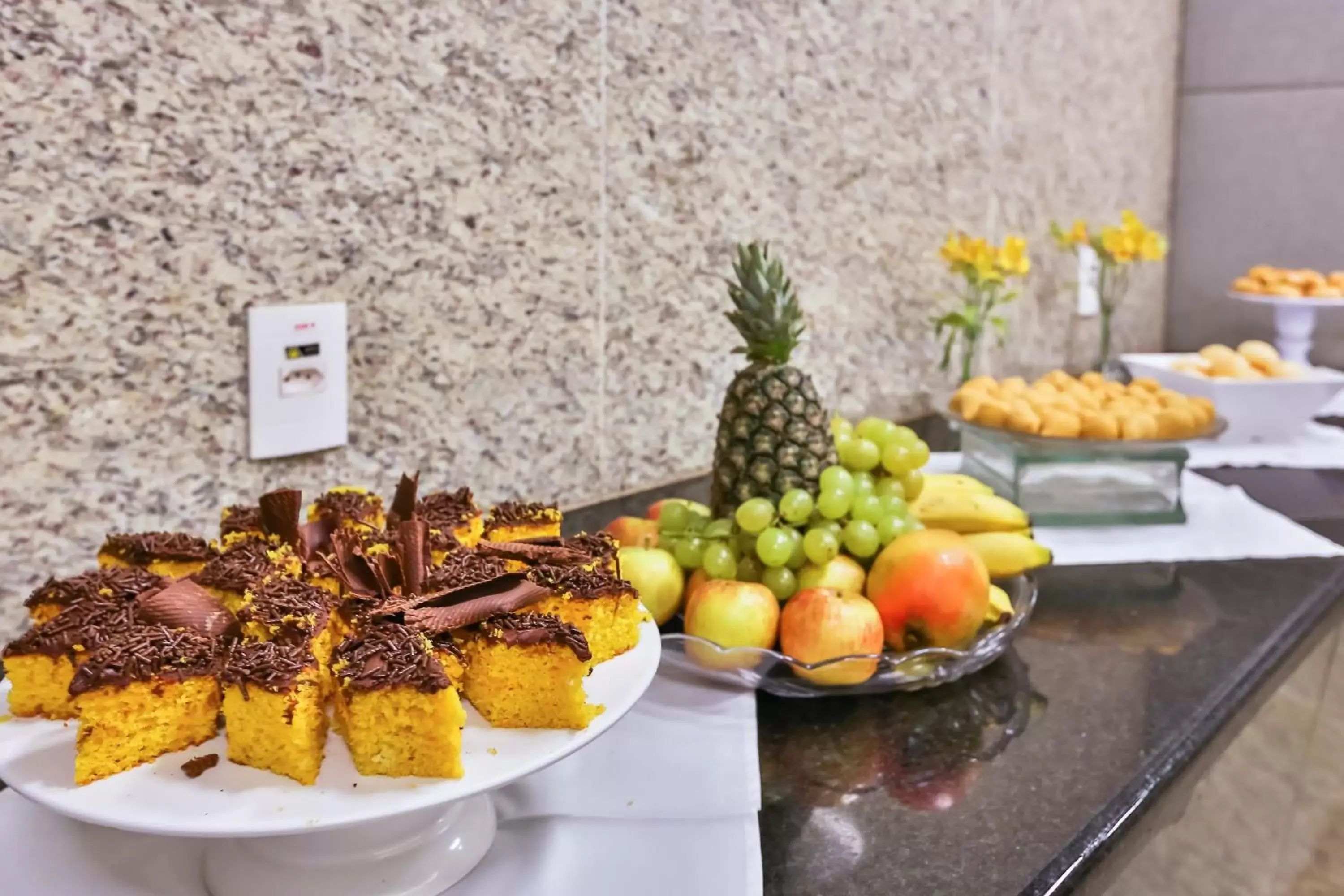 Food and drinks in Comfort Suites Brasília