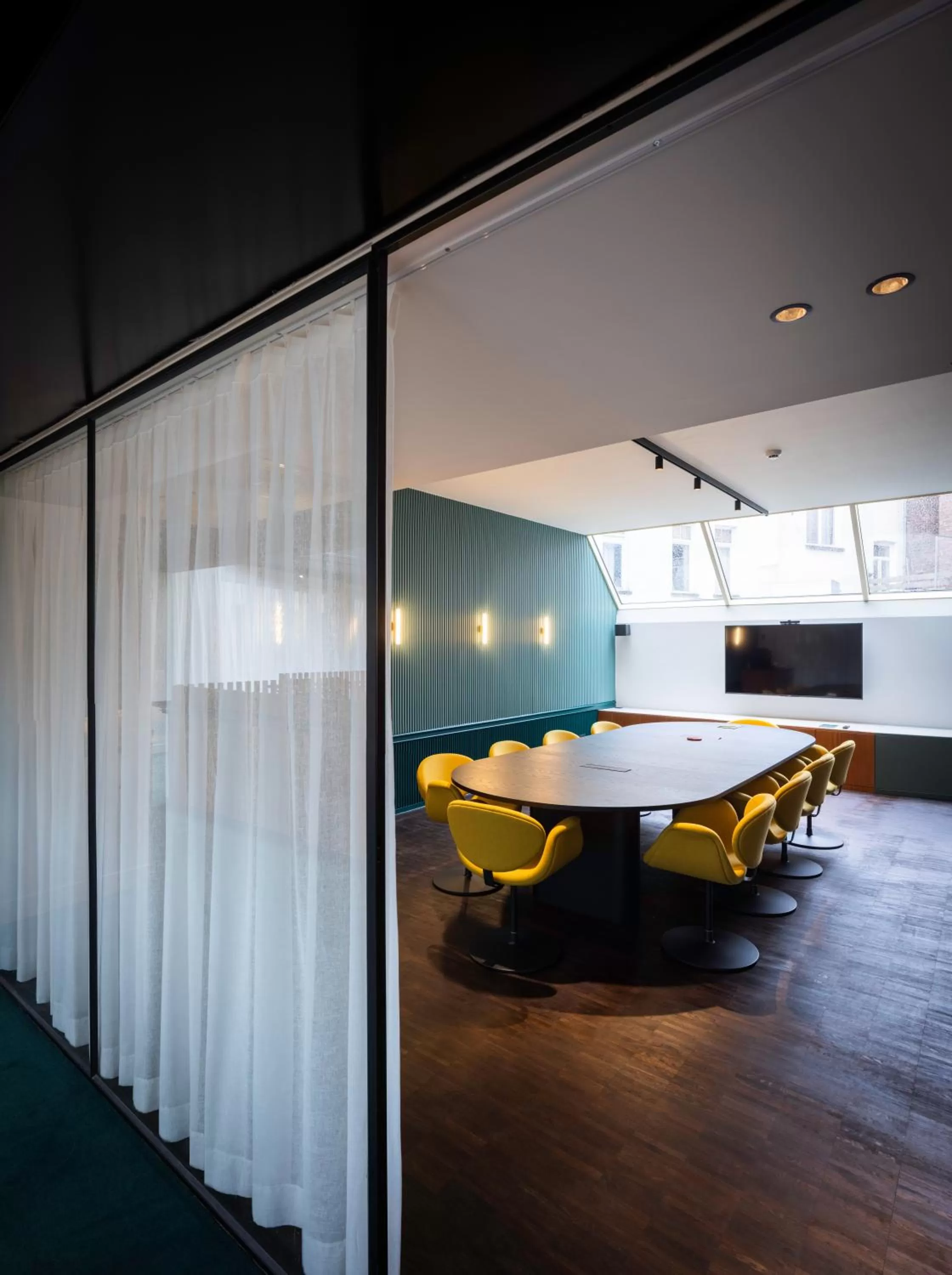 TV and multimedia in Yalo Urban Boutique Hotel Gent