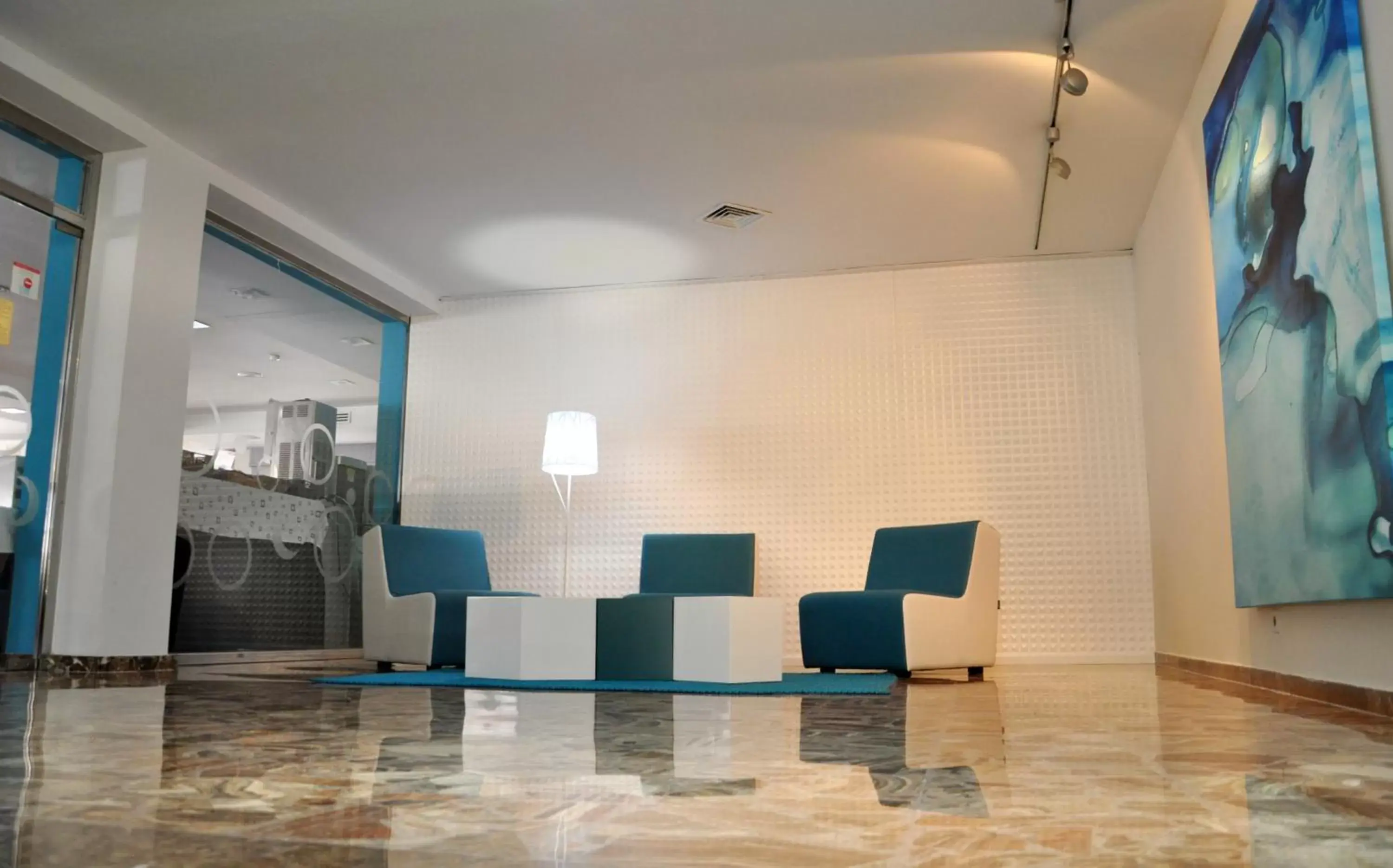 Area and facilities, Lobby/Reception in Hotel Castilla Alicante