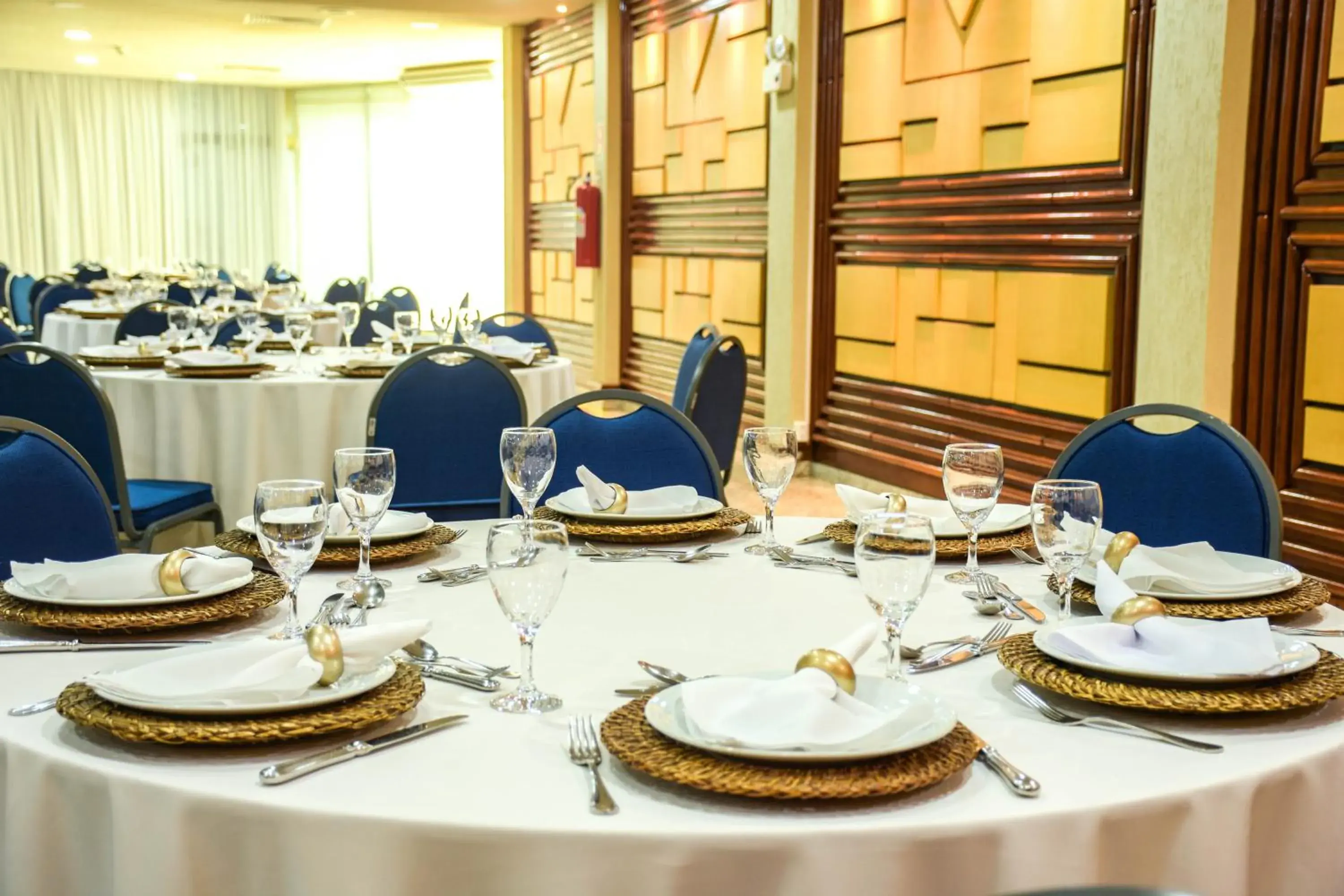 Banquet/Function facilities, Restaurant/Places to Eat in Golden Park Internacional Foz & Convenções