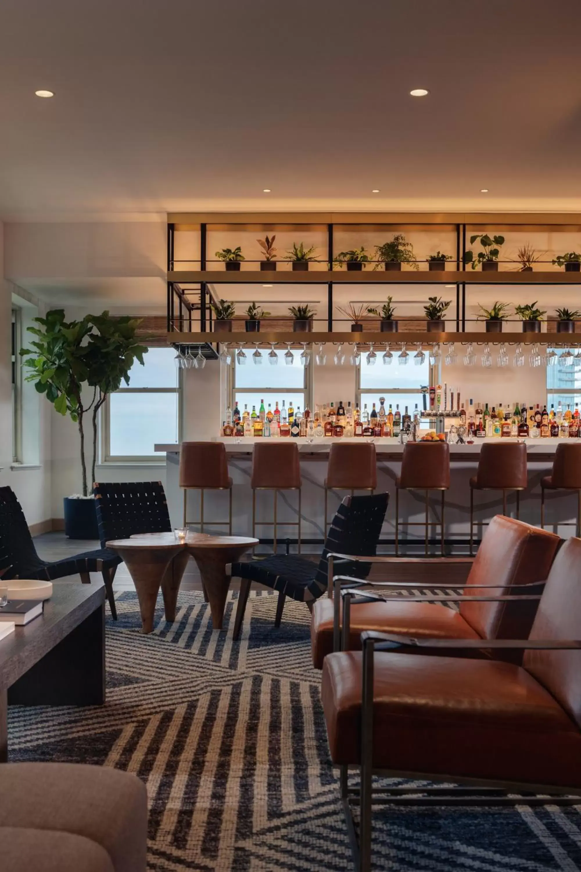 Lounge or bar, Lounge/Bar in Kimpton - Harper Hotel, an IHG Hotel