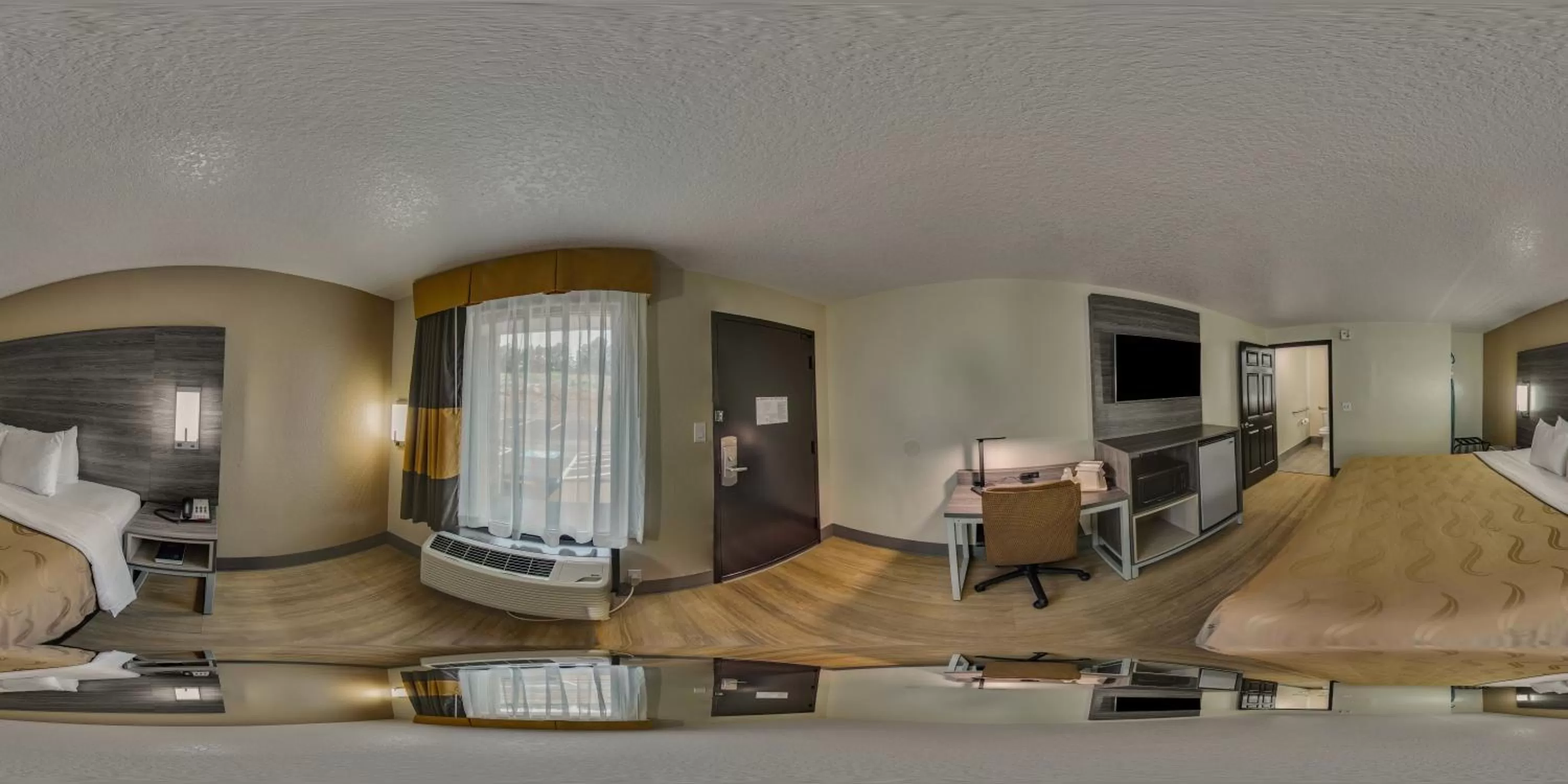 Bedroom, Bed in Quality Inn Commerce at I-85