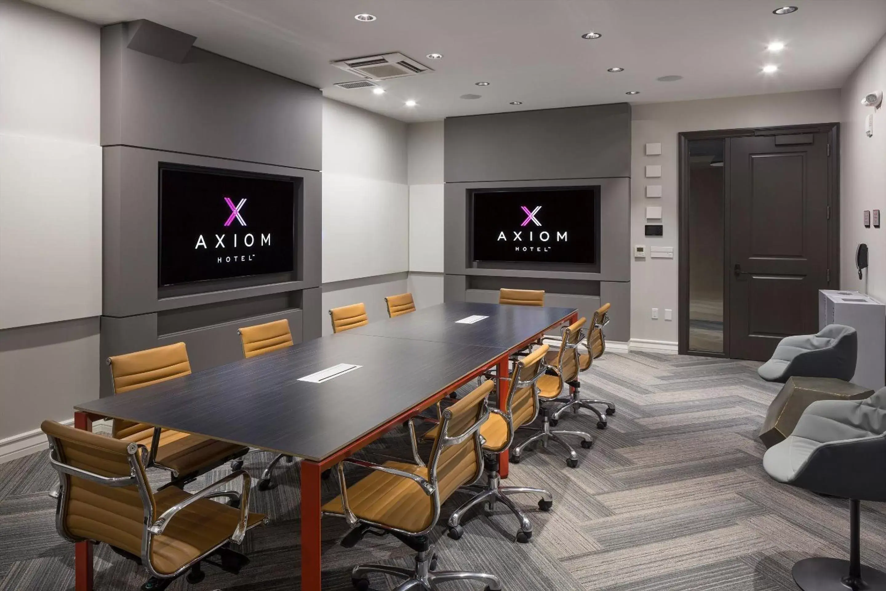 Meeting/conference room, Business Area/Conference Room in Axiom Hotel