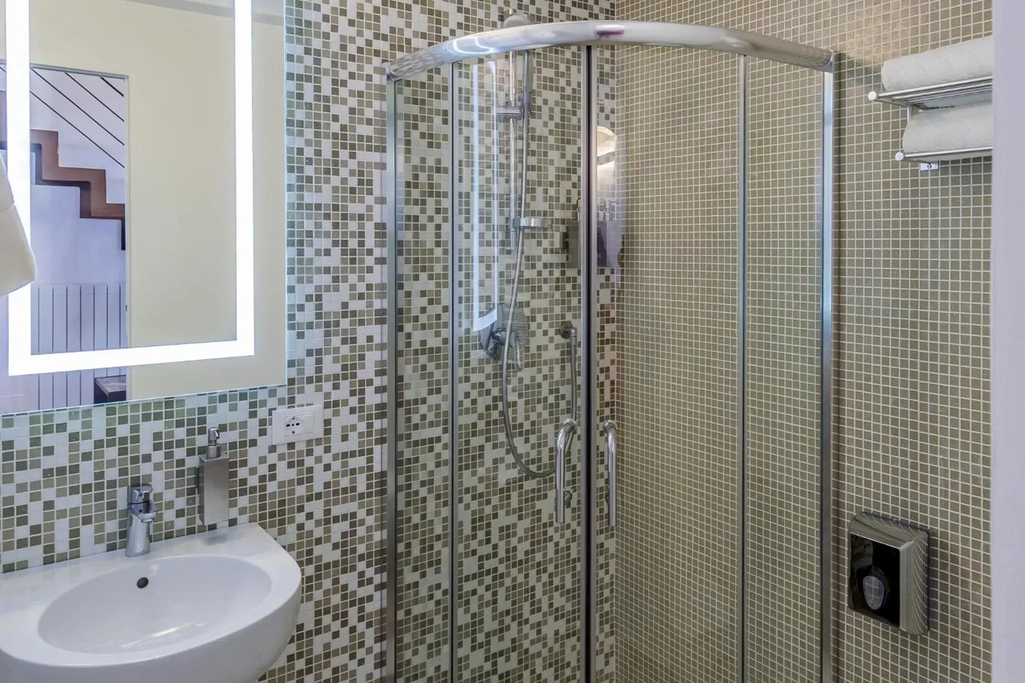 Shower, Bathroom in Le Maestranze Deluxe Rooms