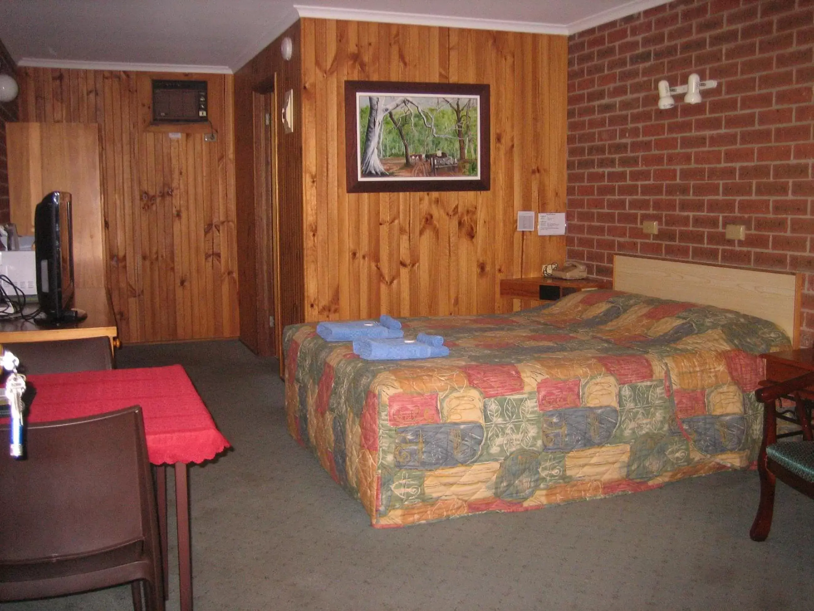 Bedroom, Bed in Orbost Country Road Motor Inn