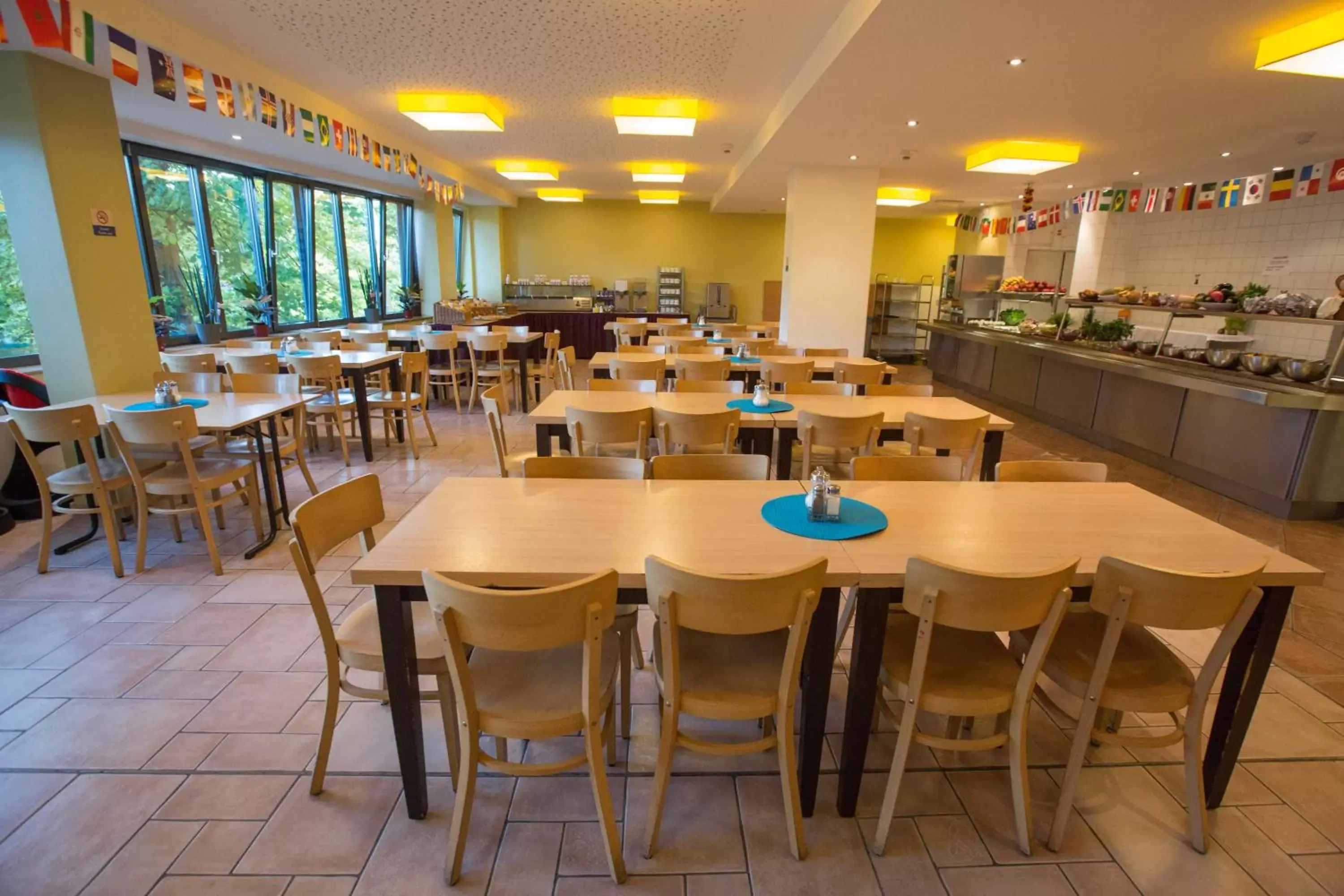 Buffet breakfast, Restaurant/Places to Eat in acama Hotel & Hostel Kreuzberg
