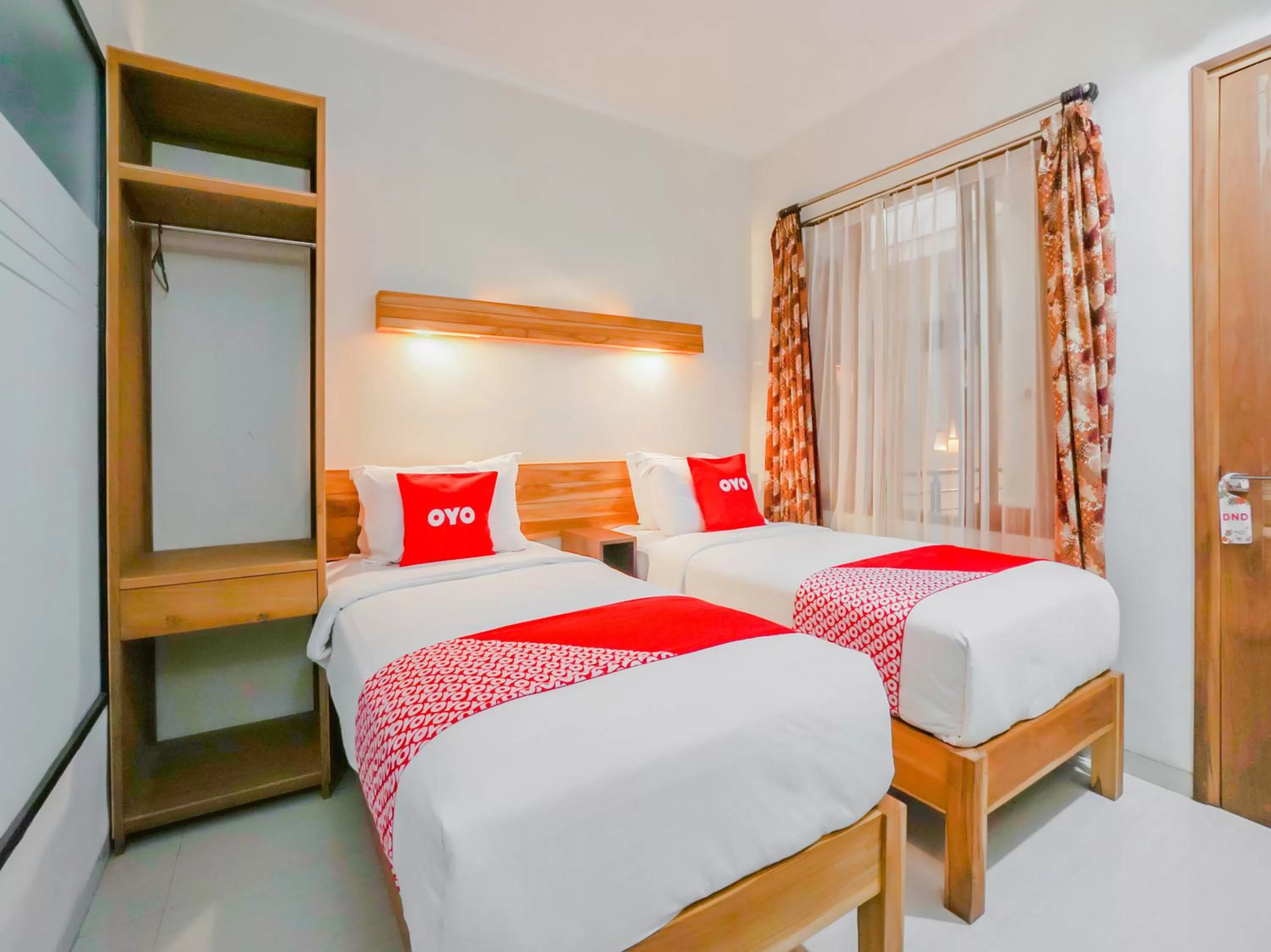 Bedroom in SUPER OYO 90319 Angler Guest House Malang