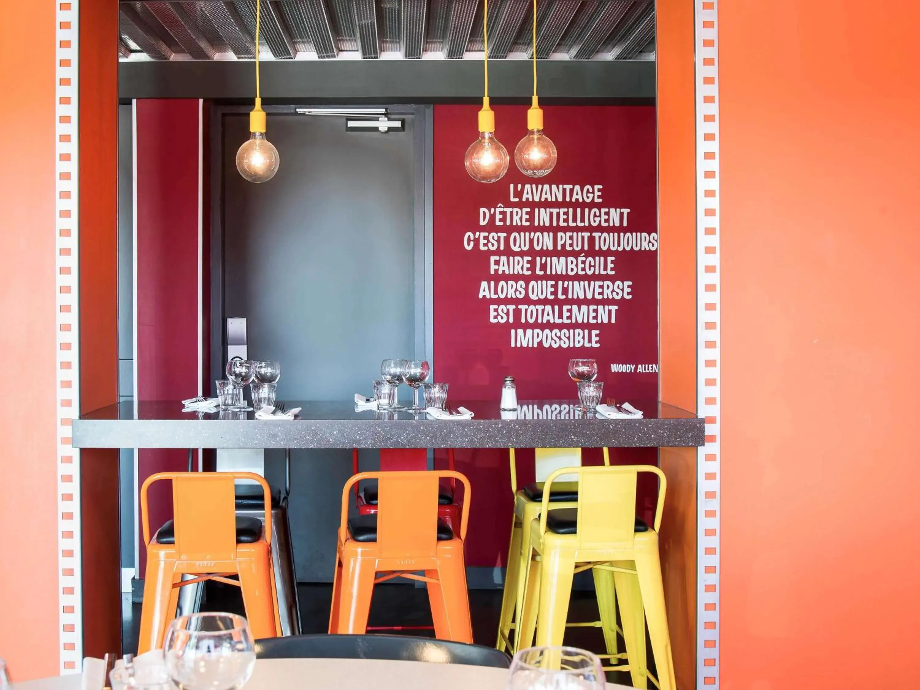 Restaurant/places to eat in ibis Styles Lyon Confluence