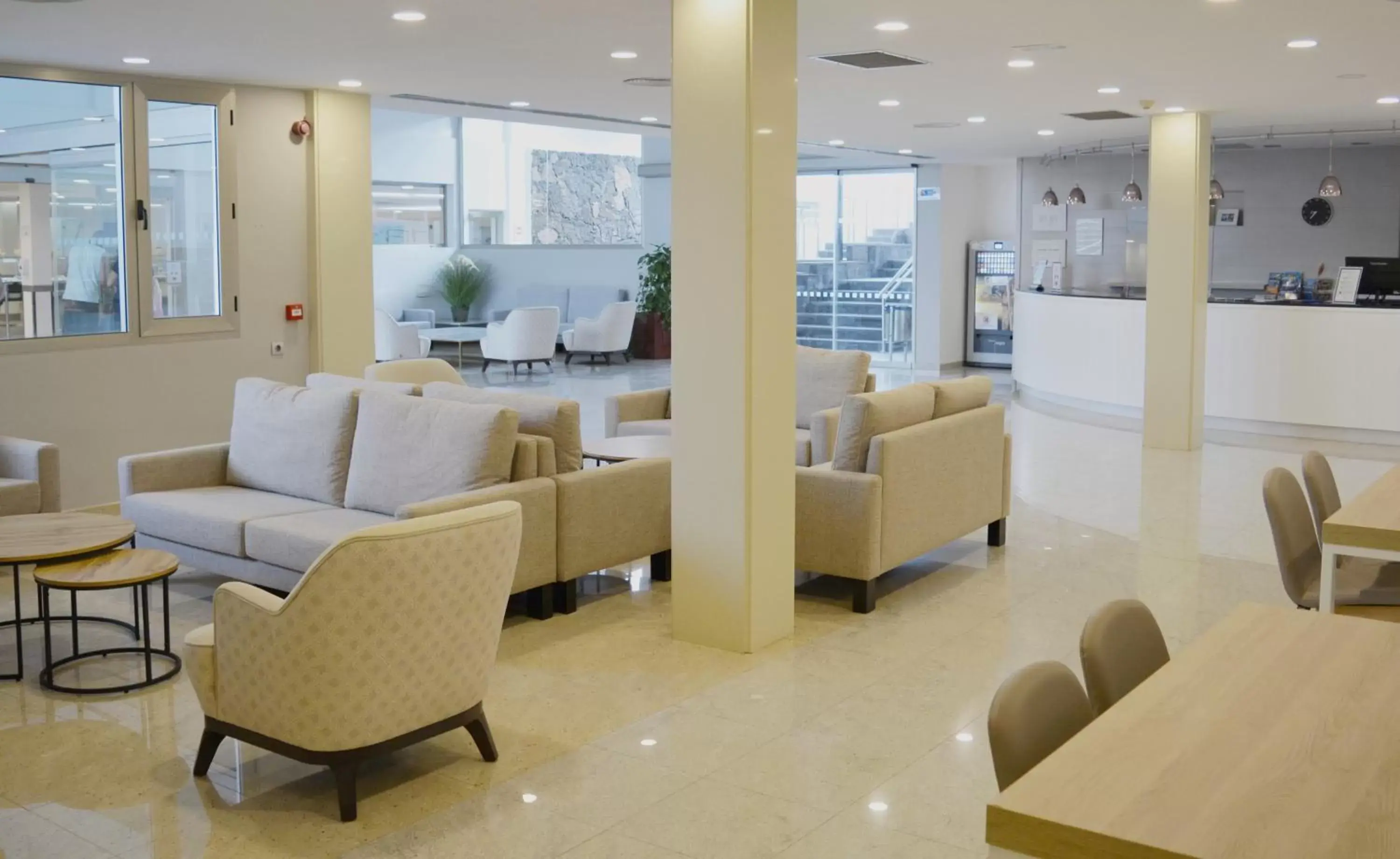 Lobby or reception in Hotel Floresta Lobby or reception in Hotel Floresta