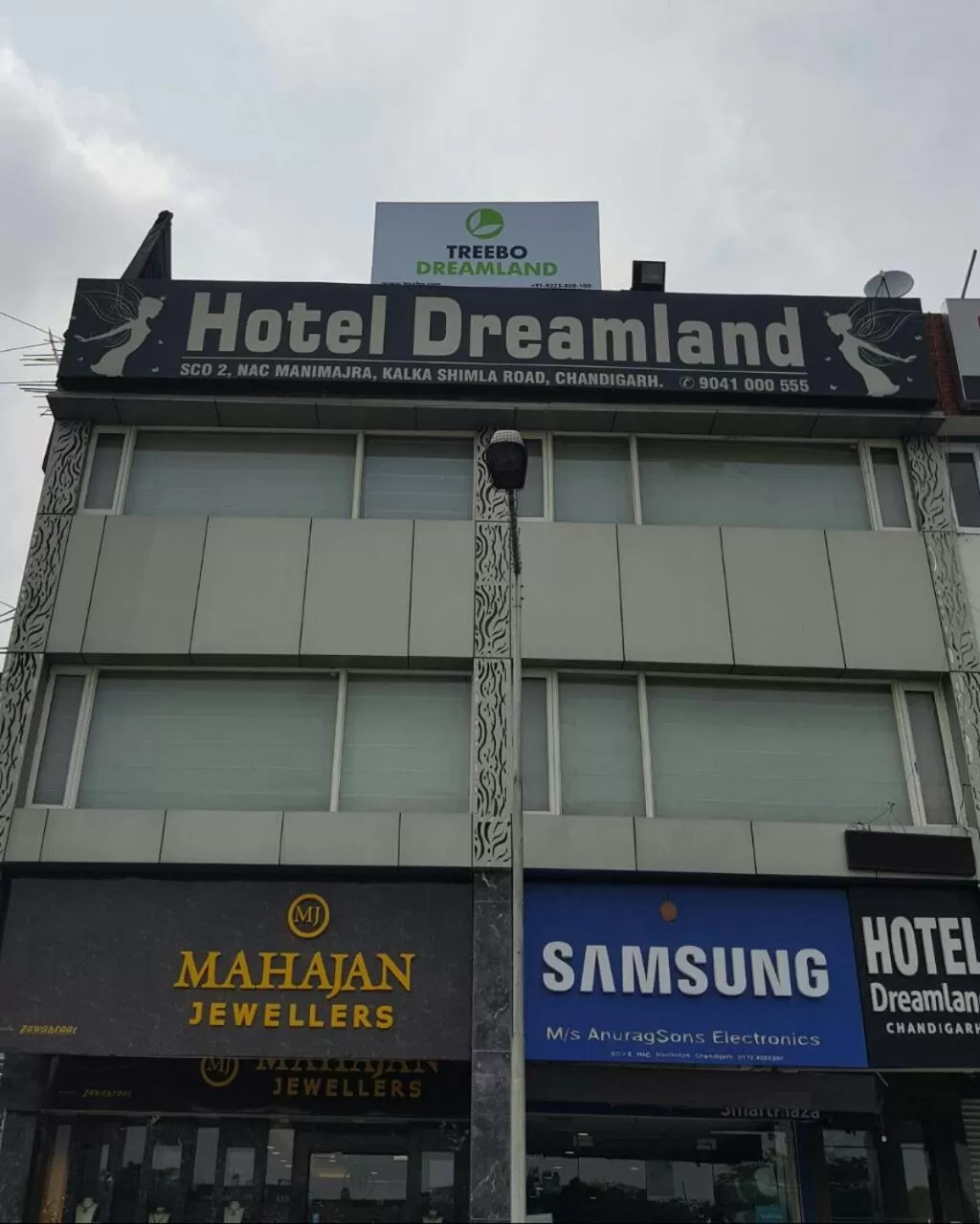 Property building in Hotel Dreamland Chandigarh