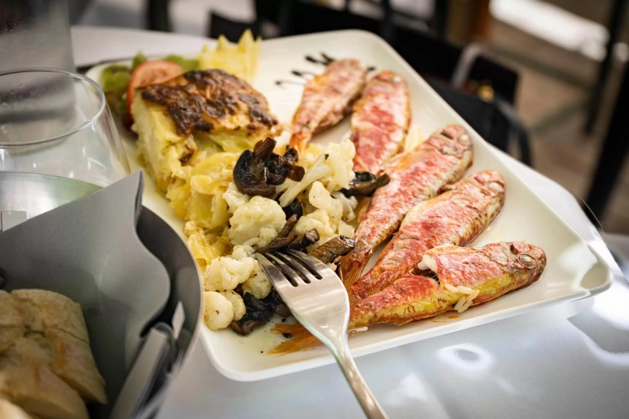 Restaurant/places to eat in Monsieur Miot Concept Hotel - Bastia centre