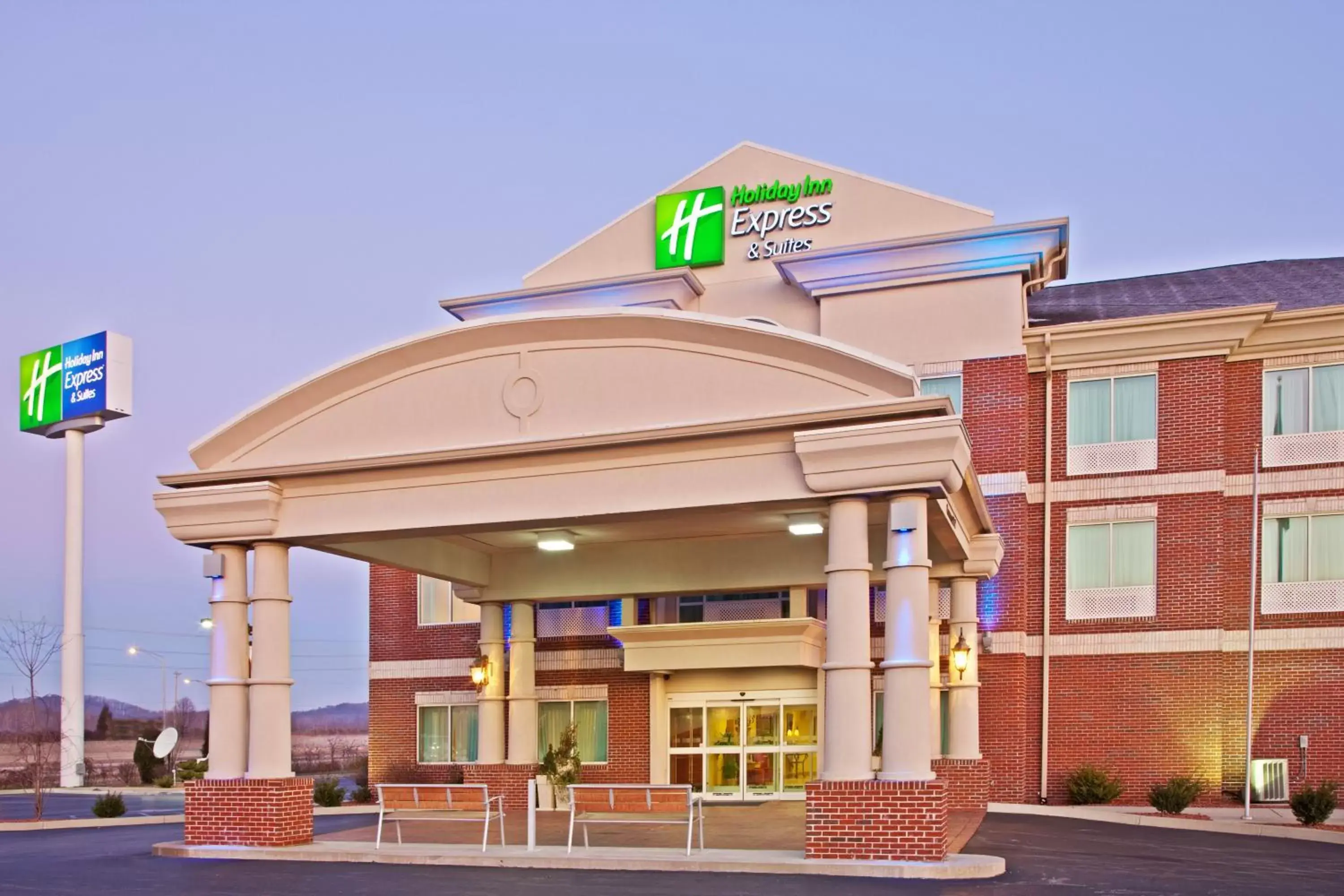 Property Building in Holiday Inn Express Hotel & Suites Louisville South-Hillview, an IHG Hotel