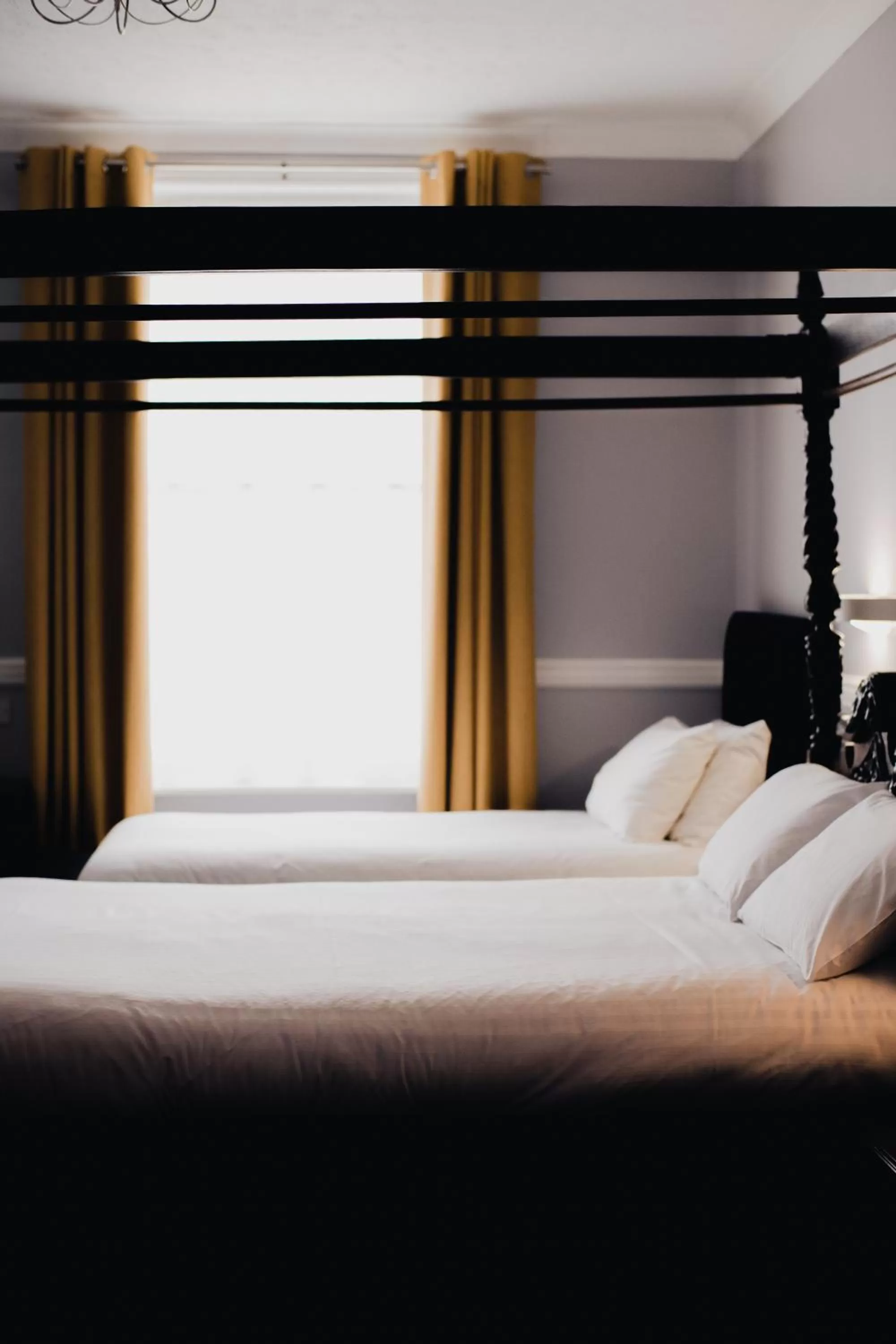 Bed in San Clu Hotel, Bar & Brasserie