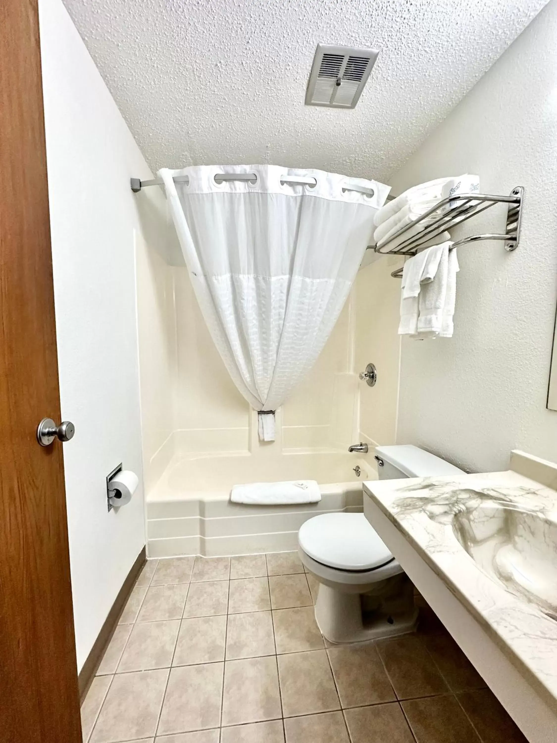 Bathroom in Hotel 8