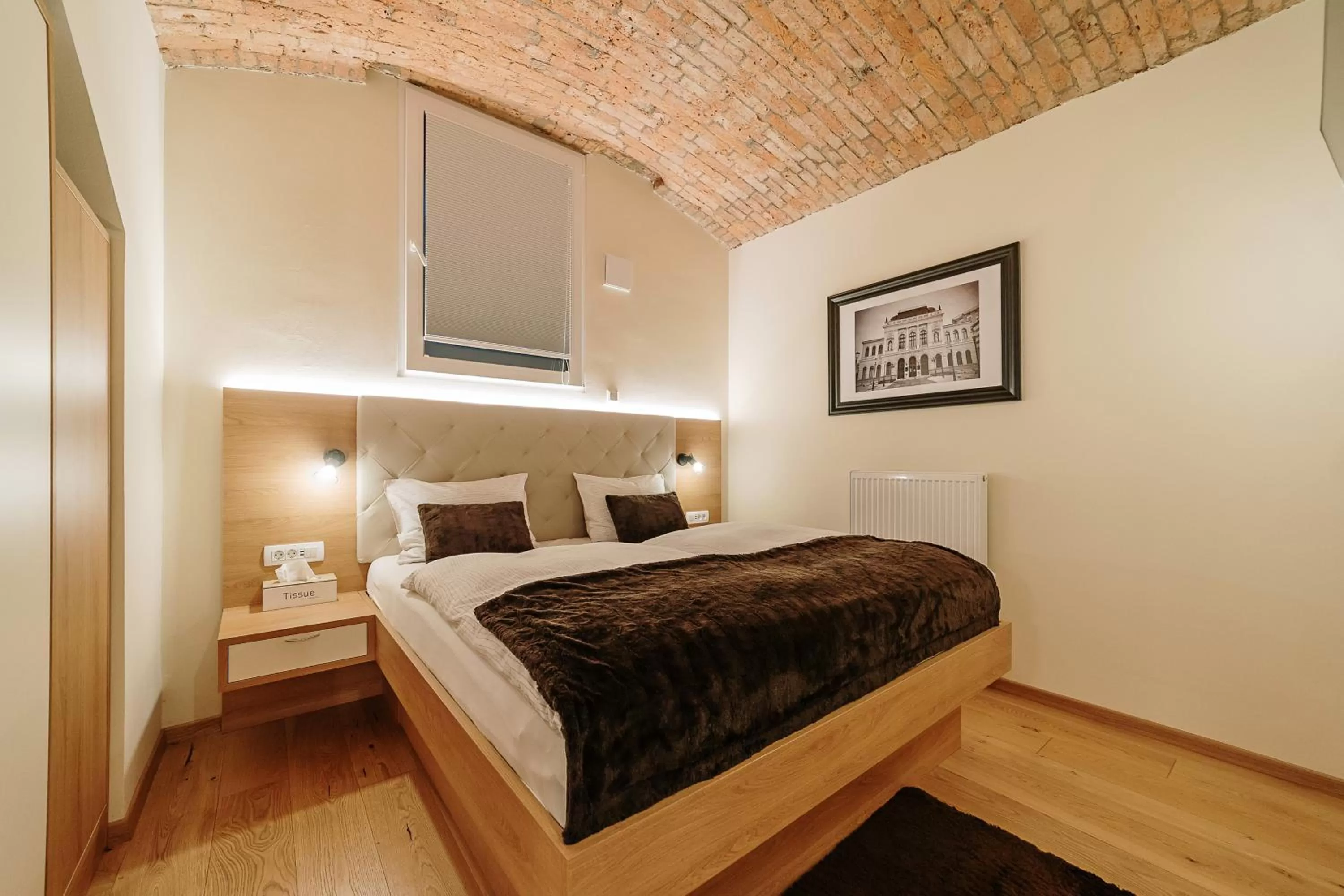 Bed in Operna klet Ljubljana