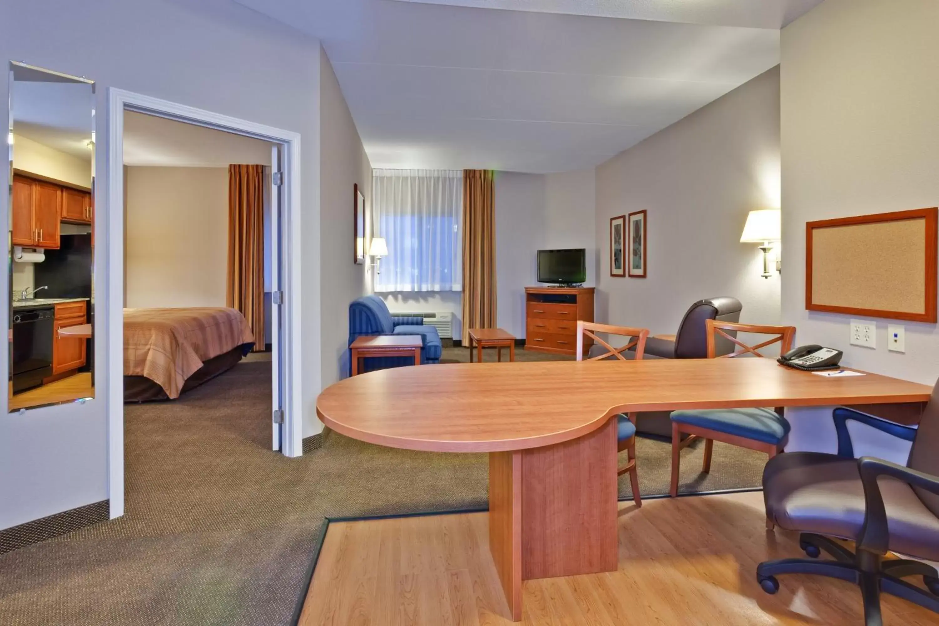 Photo of the whole room, Kitchen/Kitchenette in Candlewood Suites Murfreesboro, an IHG Hotel