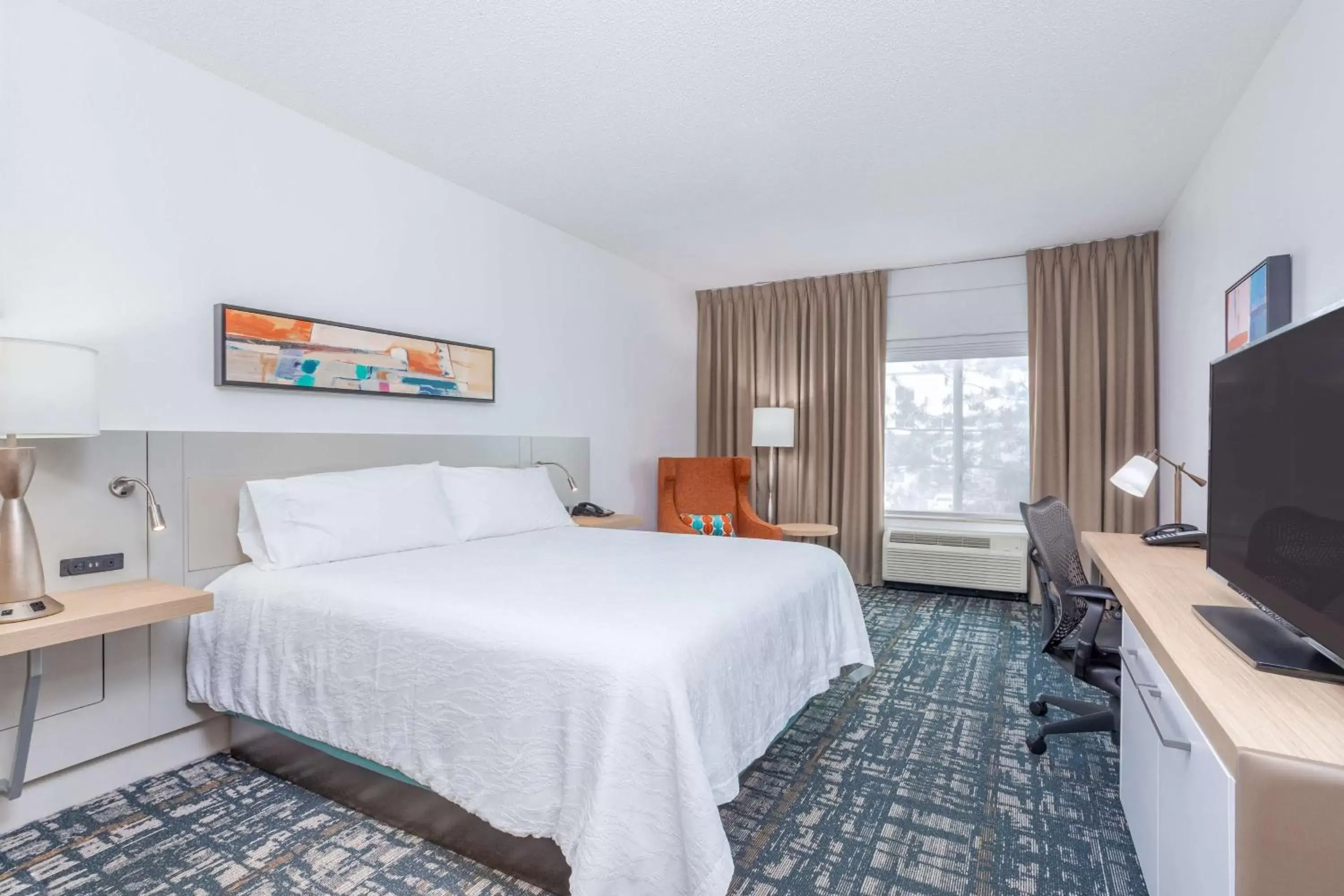 Bedroom in Hilton Garden Inn Cincinnati/Sharonville