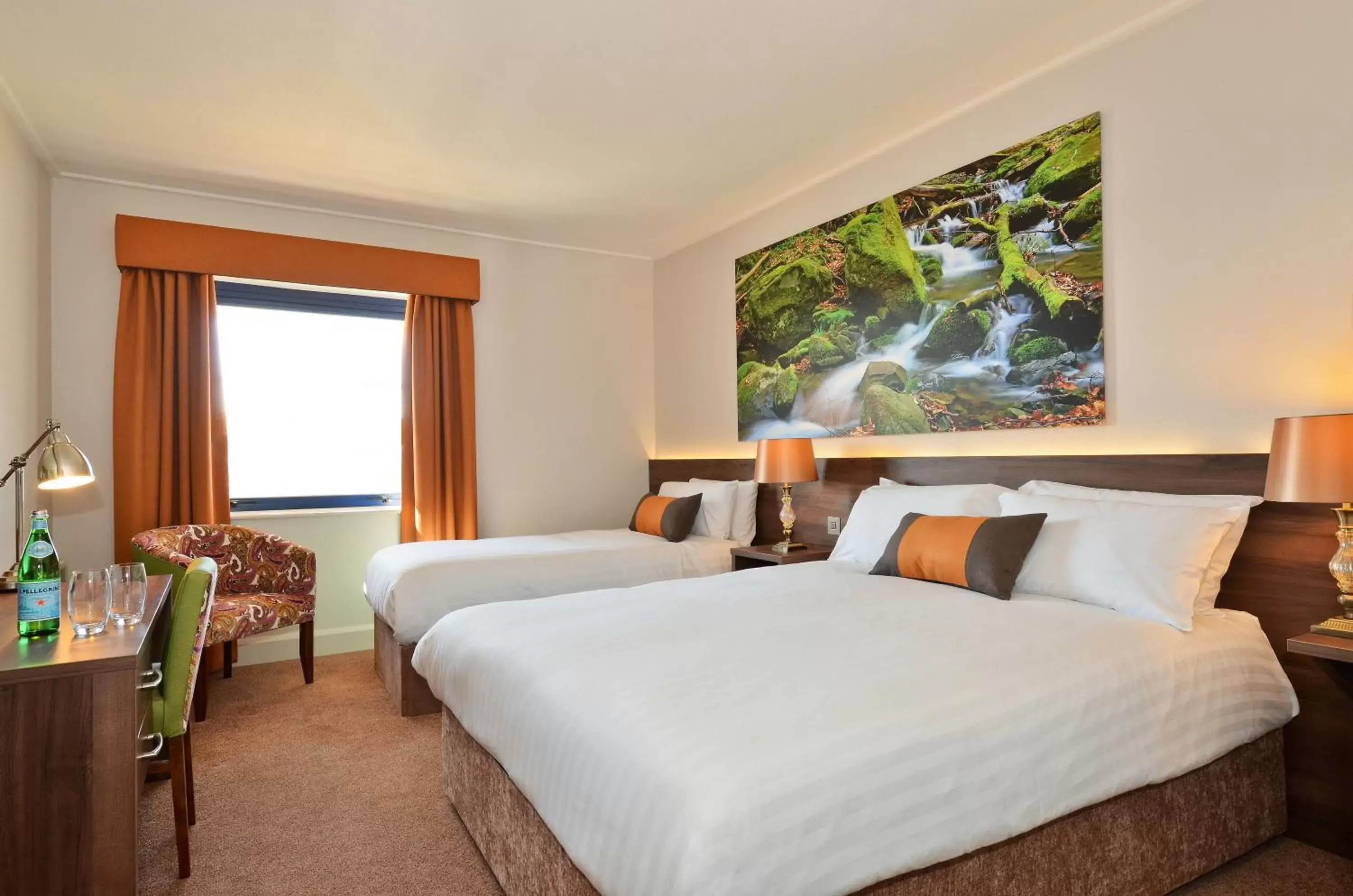 Bedroom, Bed in Nox Hotel Galway