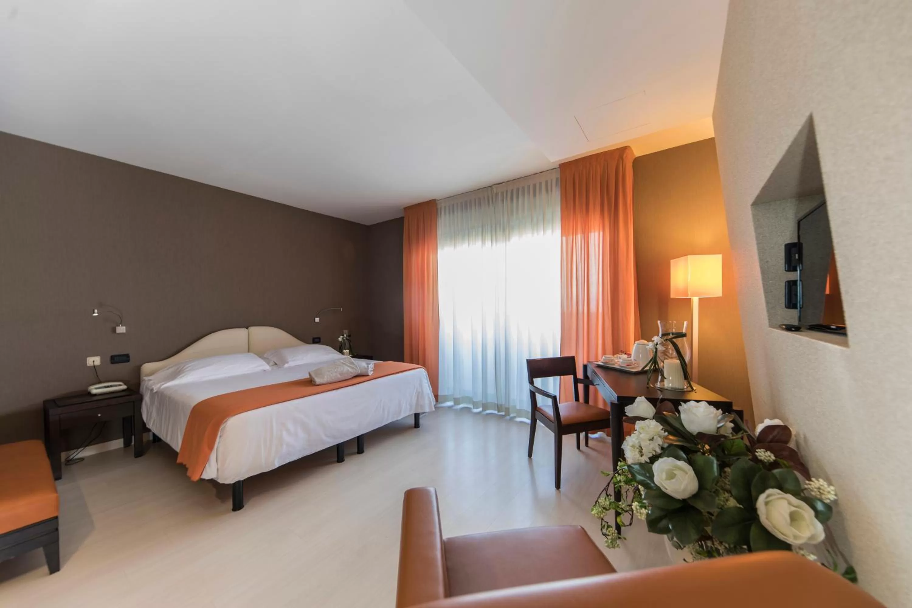 Photo of the whole room, Bed in Hotel Donatello Imola