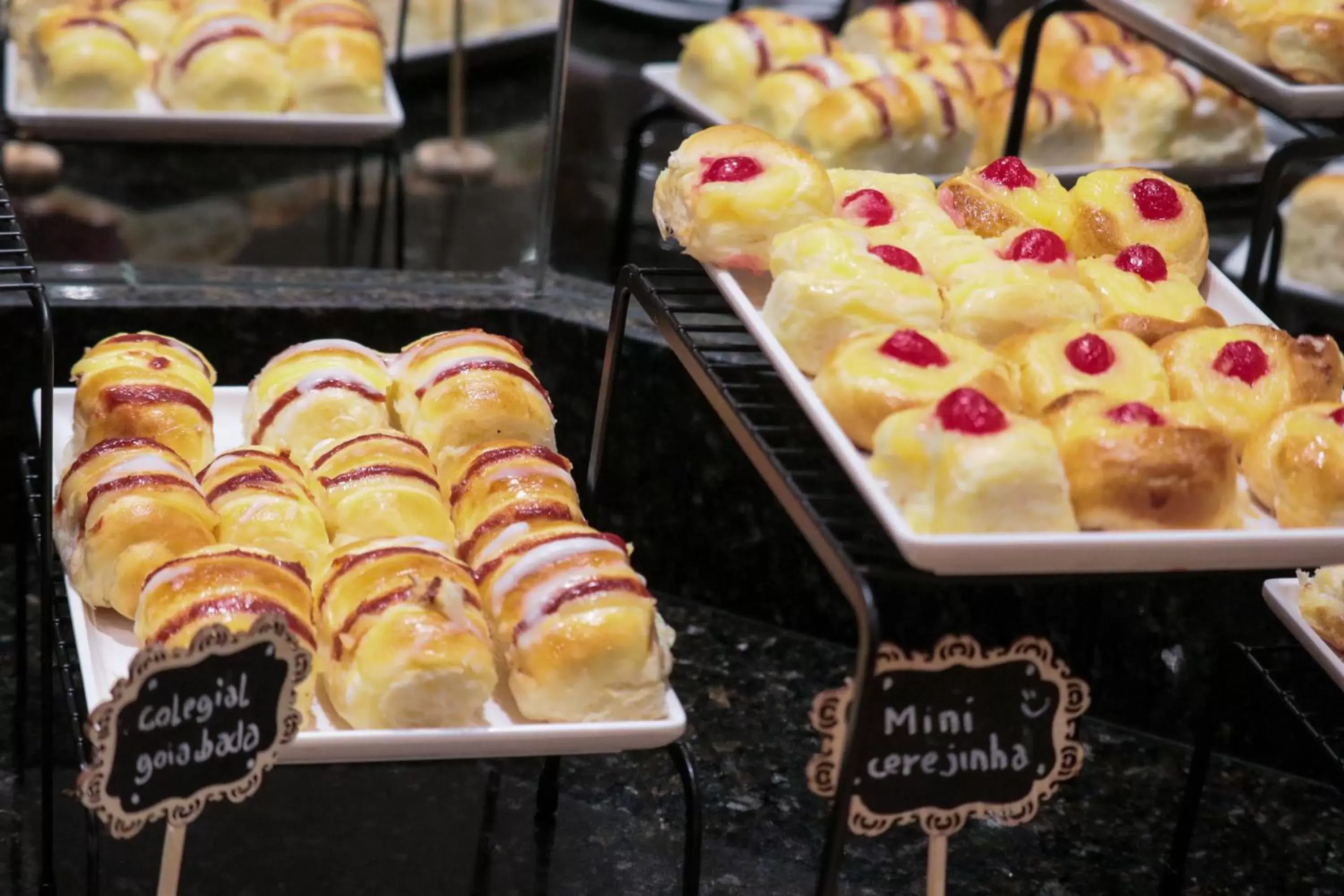 Breakfast, Food in TRYP by Wyndham Rio de Janeiro Barra Parque Olímpico