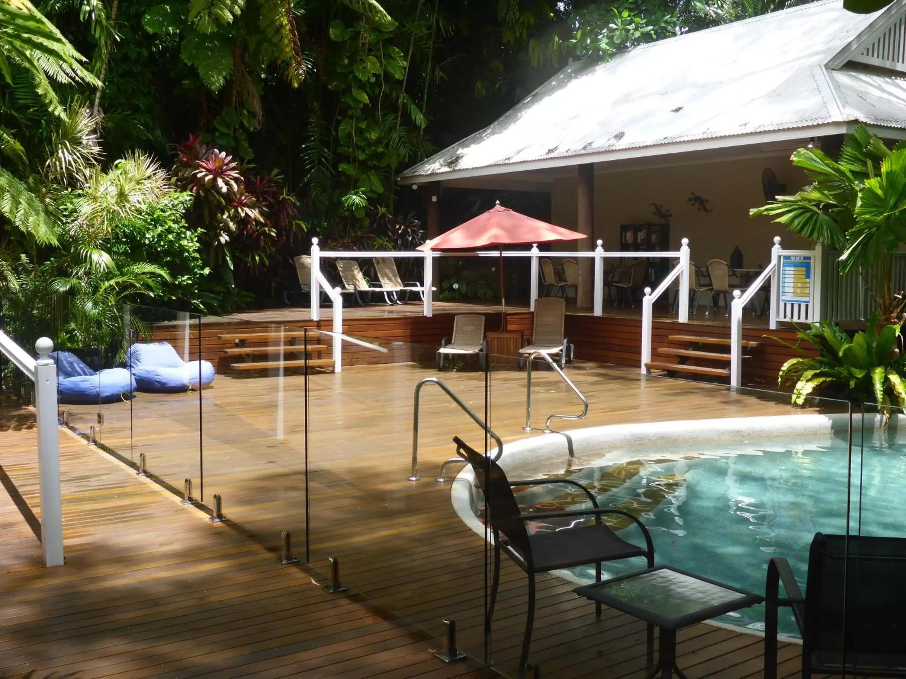 Pool view, Swimming Pool in Palm Cove Tropic Apartments