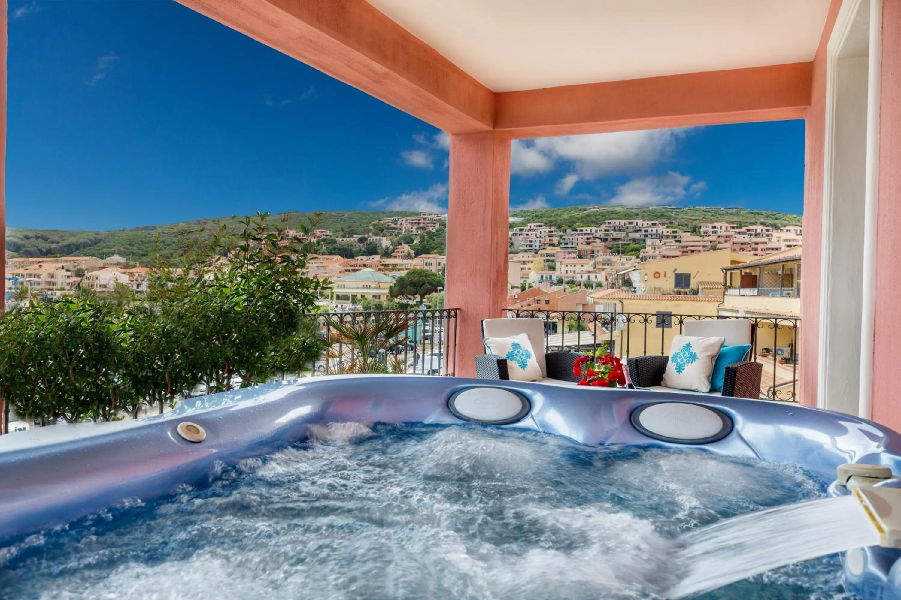 Hot Tub in La Vecchia Fonte Boutique Hotel