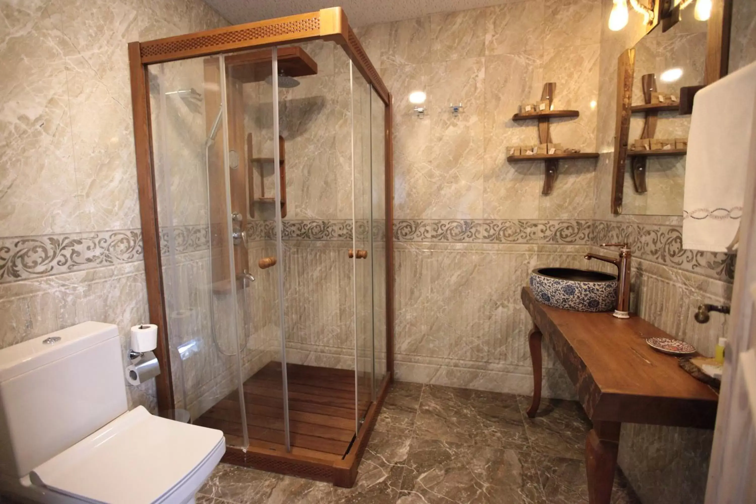 Shower, Bathroom in Celsus Boutique Hotel