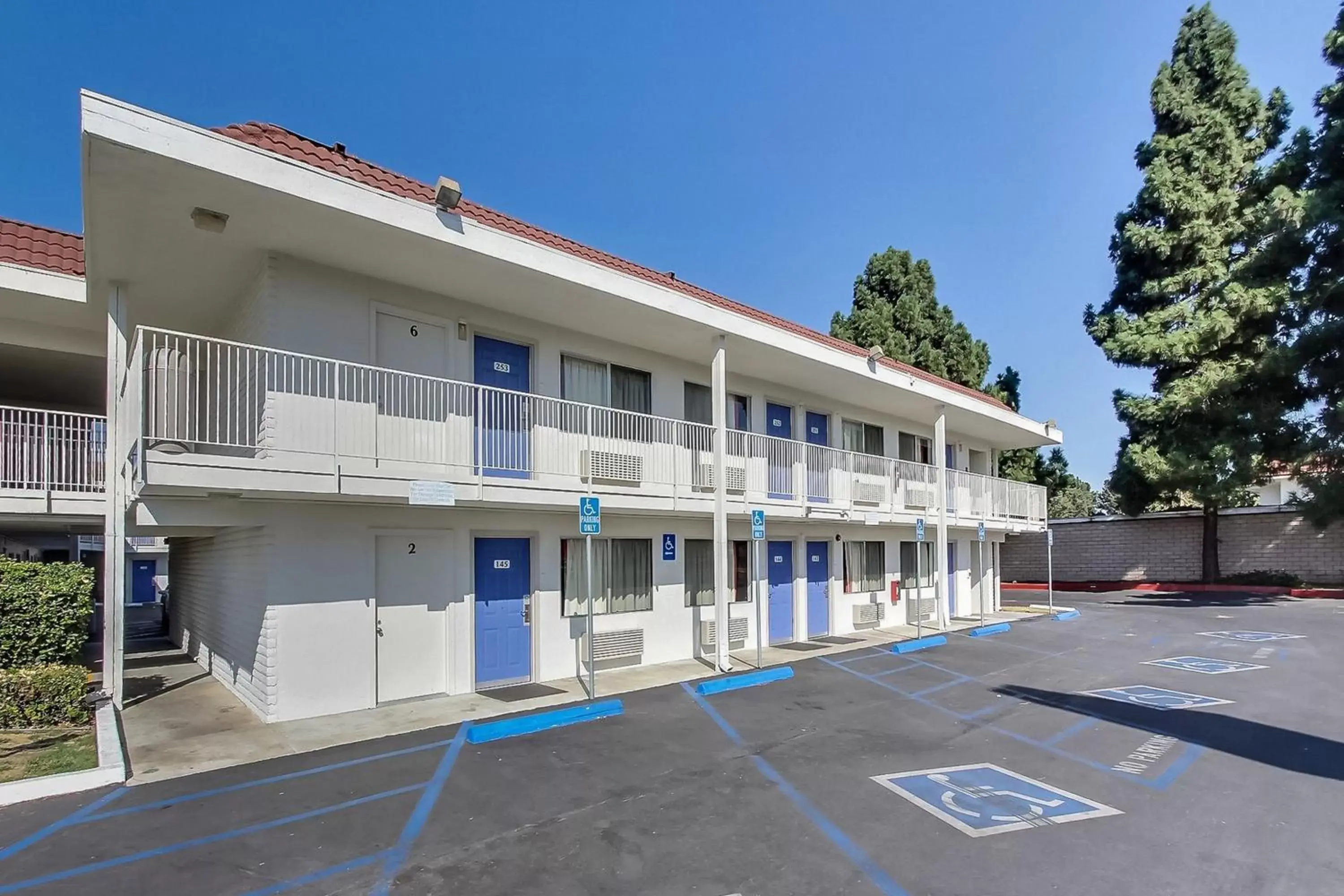 Facade/entrance, Property Building in Motel 6-San Jose, CA - South