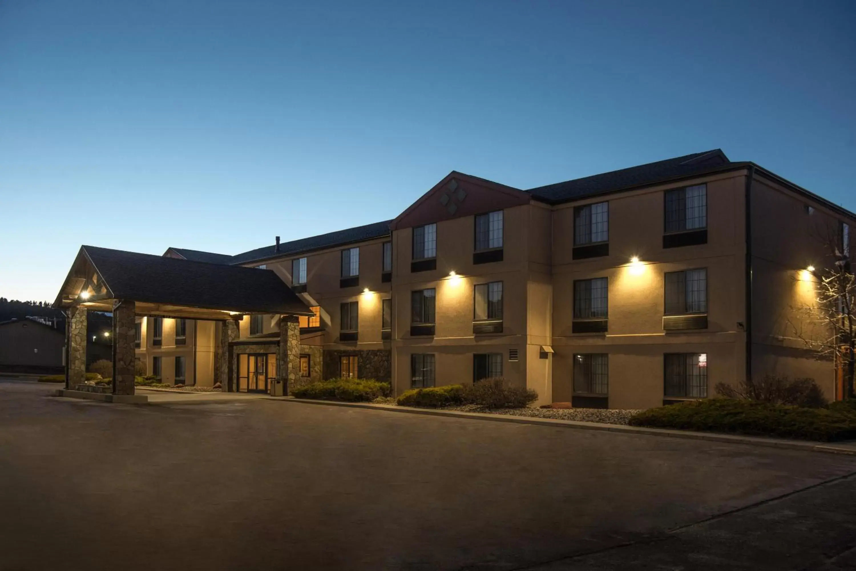 Property Building in Summerset Hotel and Suites Rapid City West