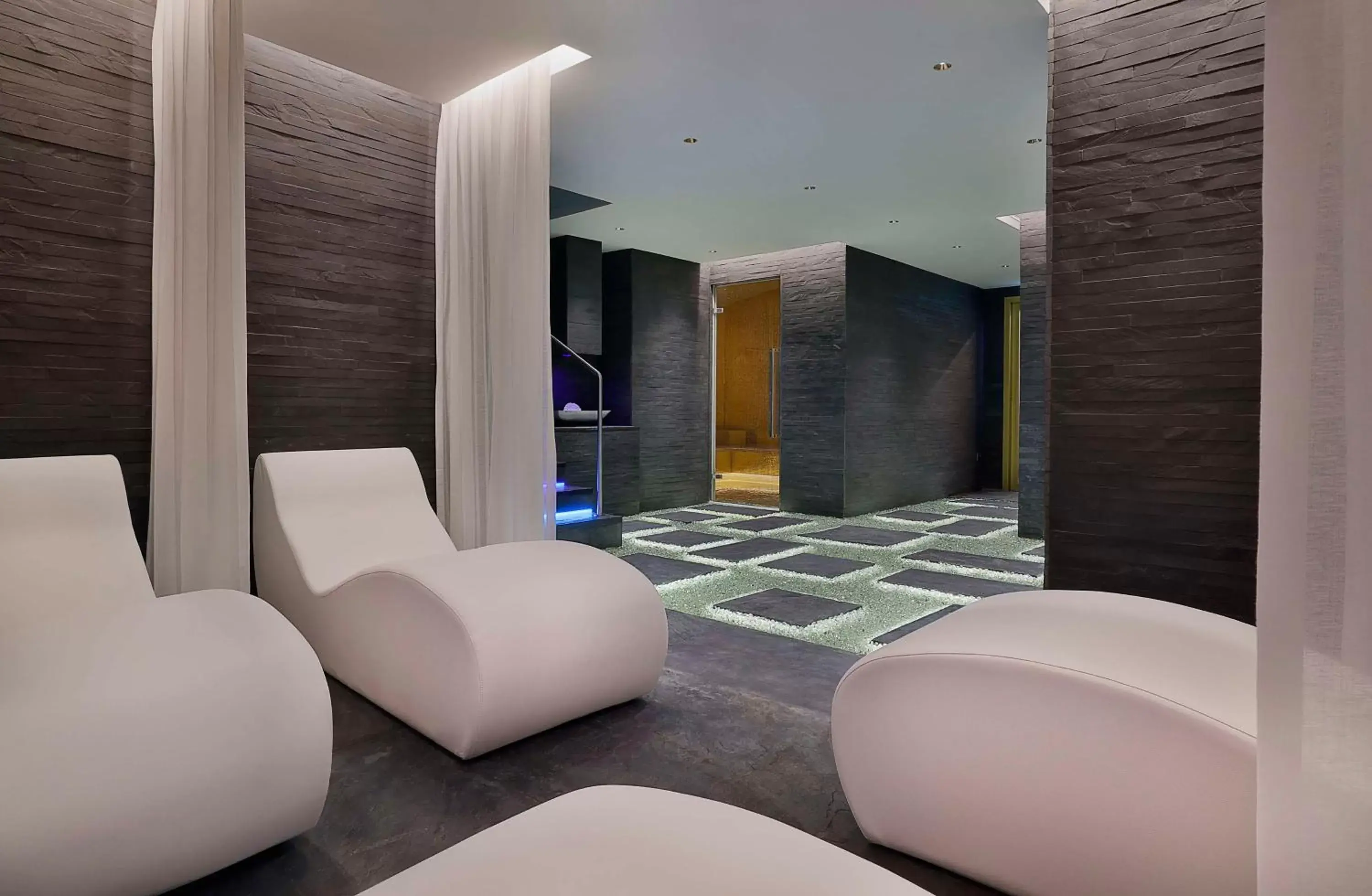 Sports, Bathroom in Hilton Dubai Palm Jumeirah
