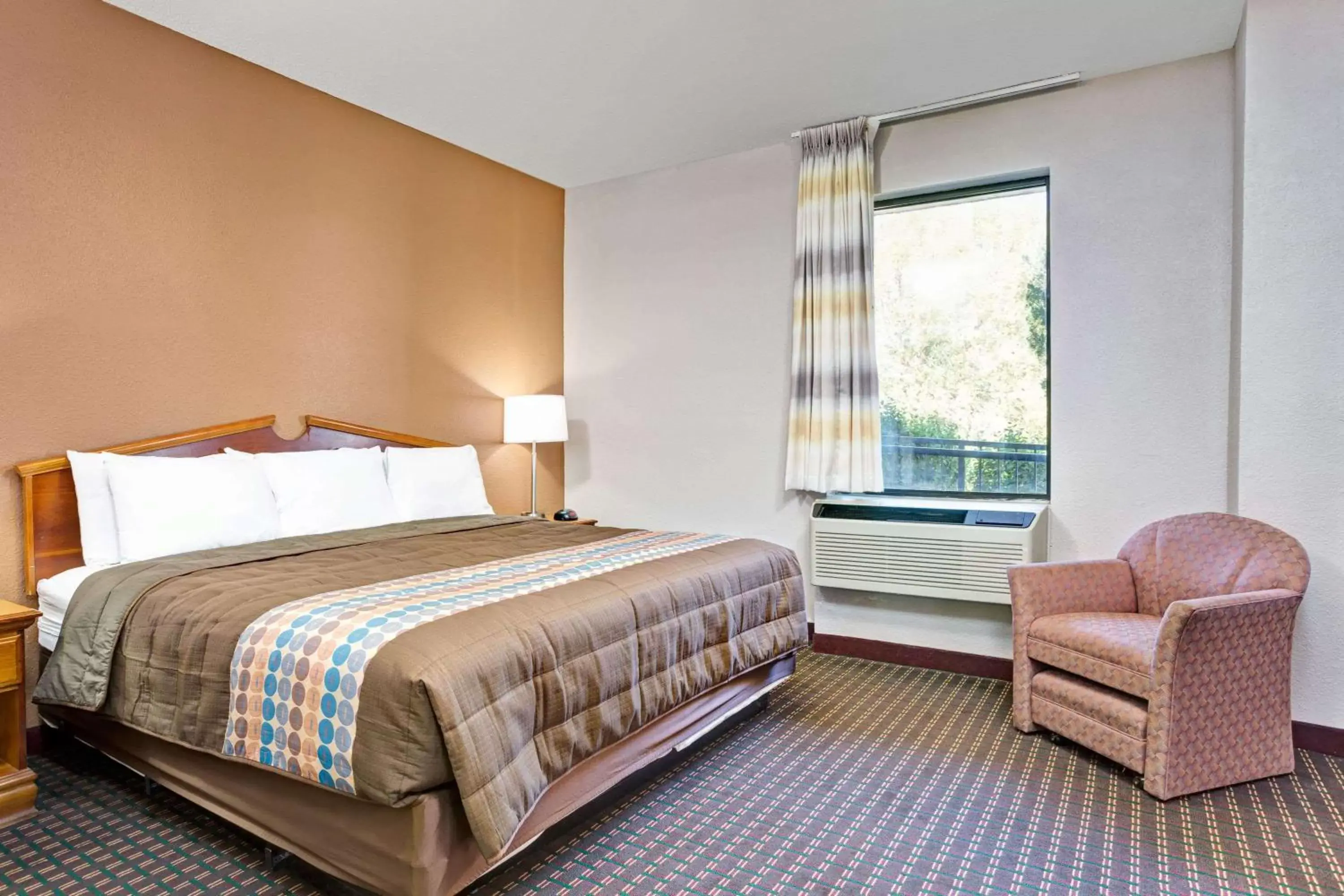 Photo of the whole room, Bed in Days Inn by Wyndham Hernando