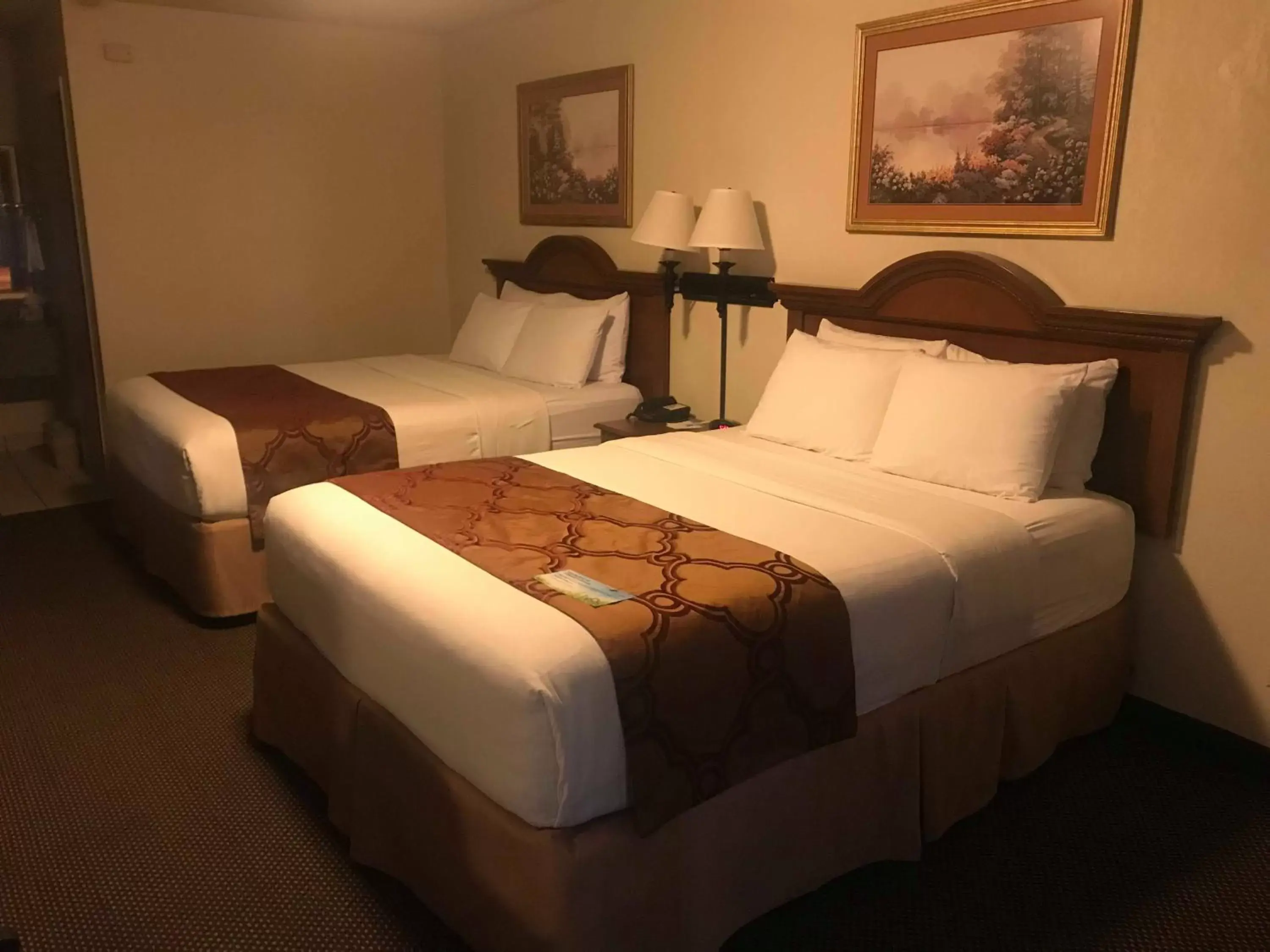 Photo of the whole room, Bed in Days Inn by Wyndham Abilene